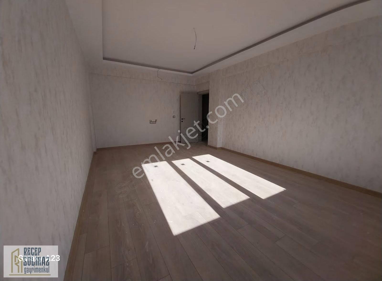 Ahmet Özcan Caddesinde Satılık Site İçerisi 3+1 Ara Kat Daire - Görsel 8