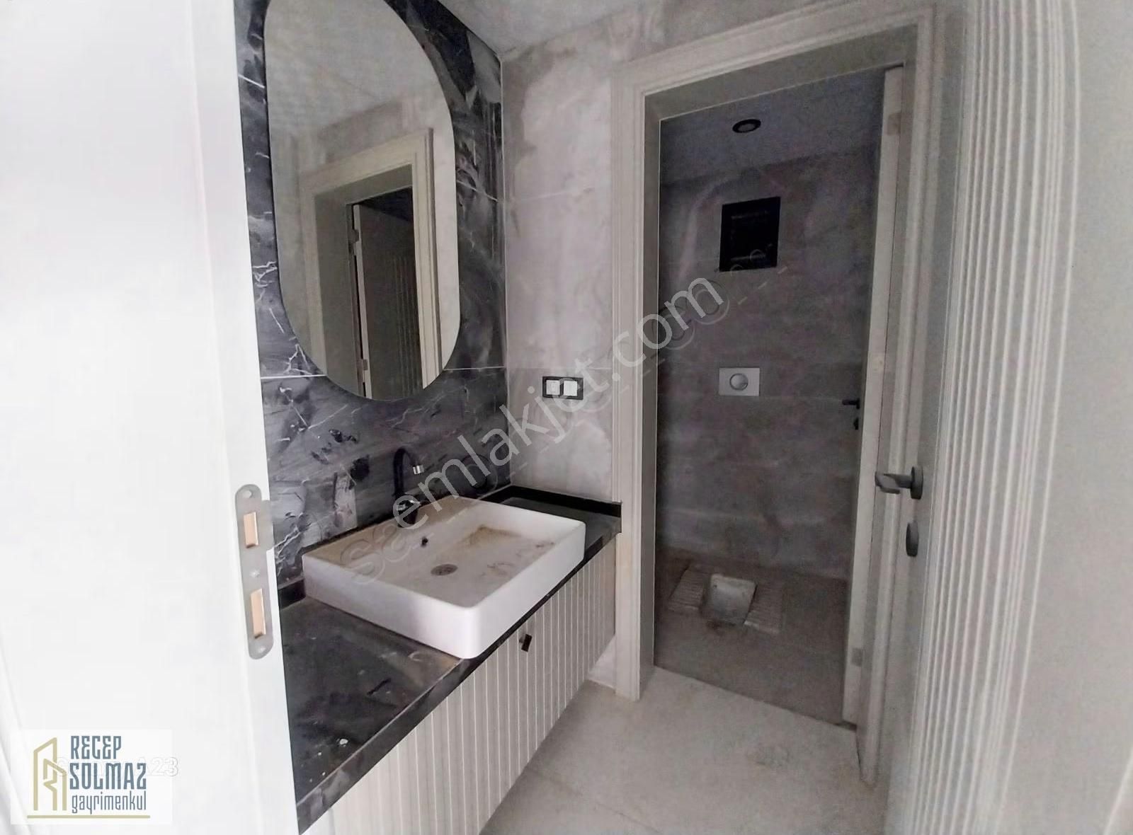 Ahmet Özcan Caddesinde Satılık Site İçerisi 3+1 Ara Kat Daire - Görsel 2