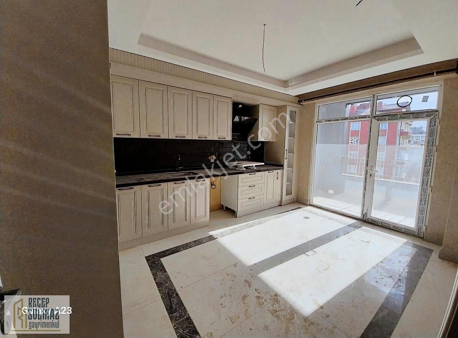 Ahmet Özcan Caddesinde Satılık Site İçerisi 3+1 Ara Kat Daire - Görsel 15