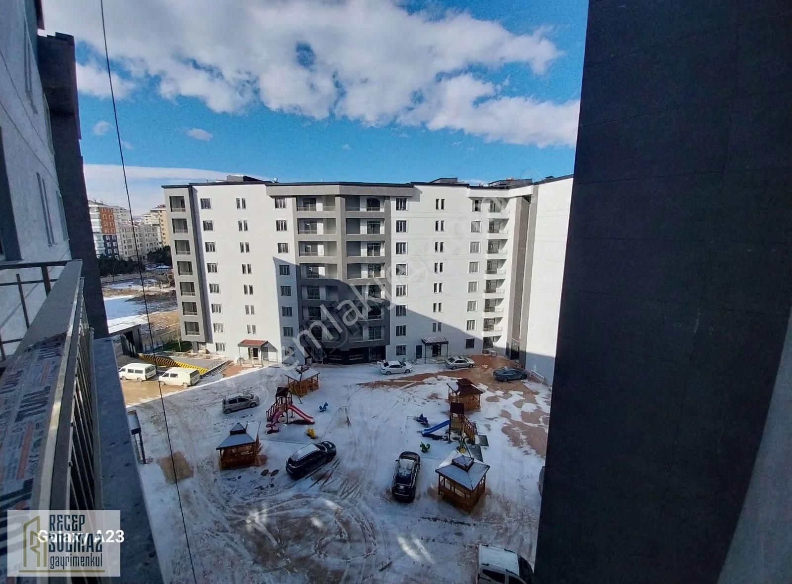 Ahmet Özcan Caddesinde Satılık Site İçerisi 3+1 Ara Kat Daire - Görsel 16