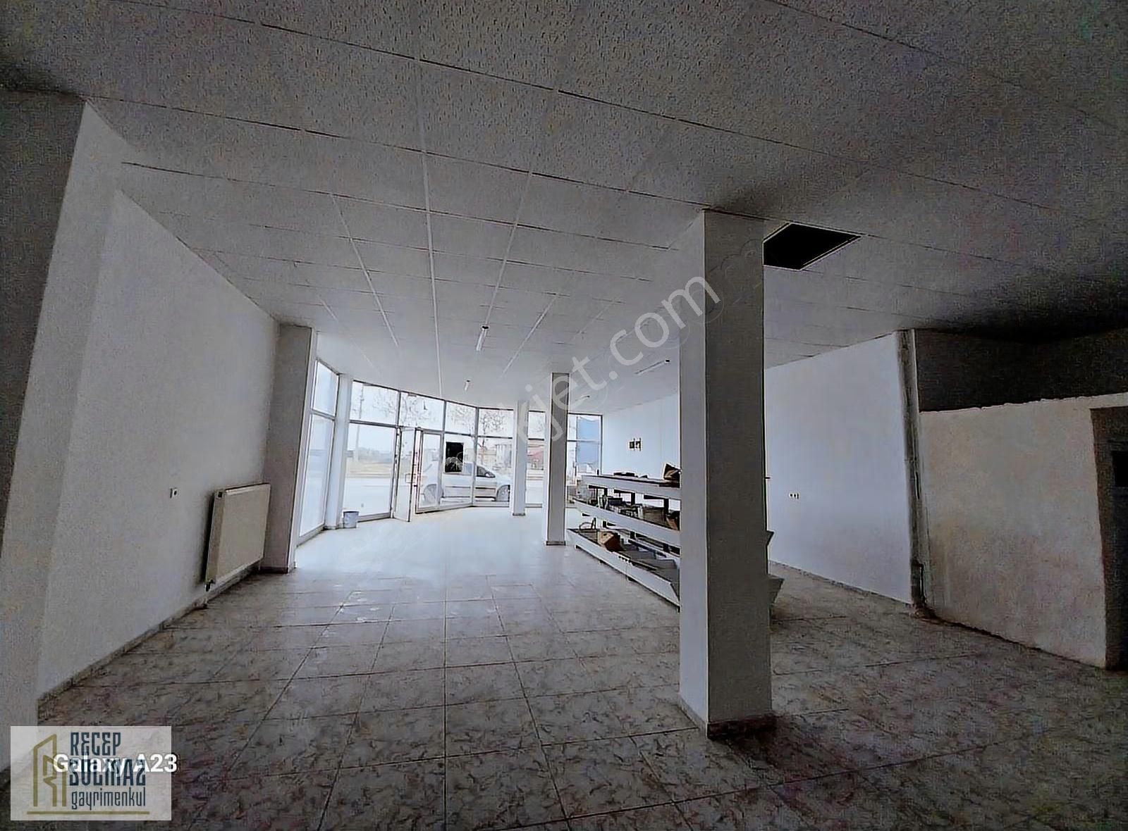 Abdürreşit Caddesinde Satılık 120m2 Köşe Dükkan Caddeye Cepheli - Görsel 17