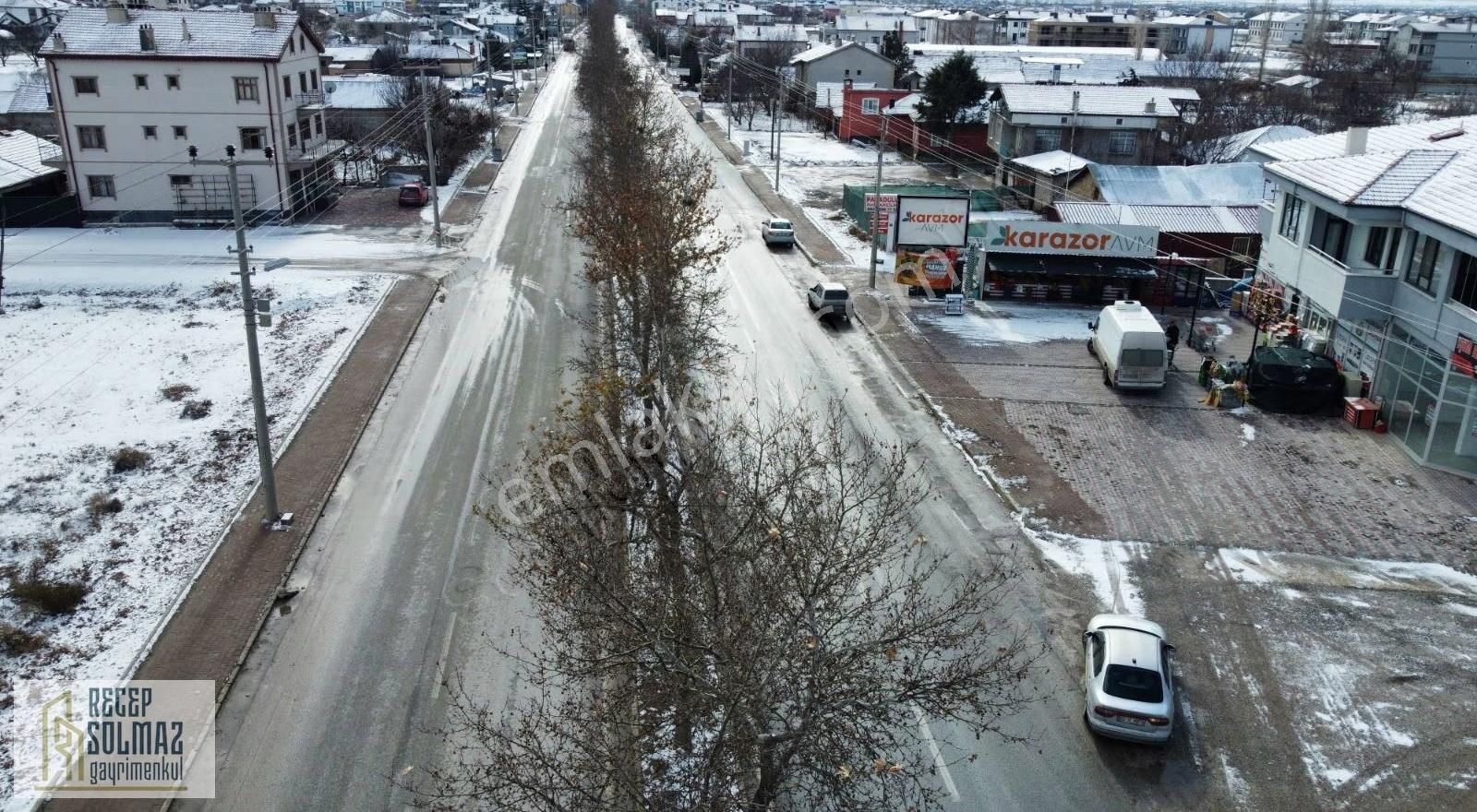 Abdürreşit Caddesinde Satılık 120m2 Köşe Dükkan Caddeye Cepheli - Görsel 4