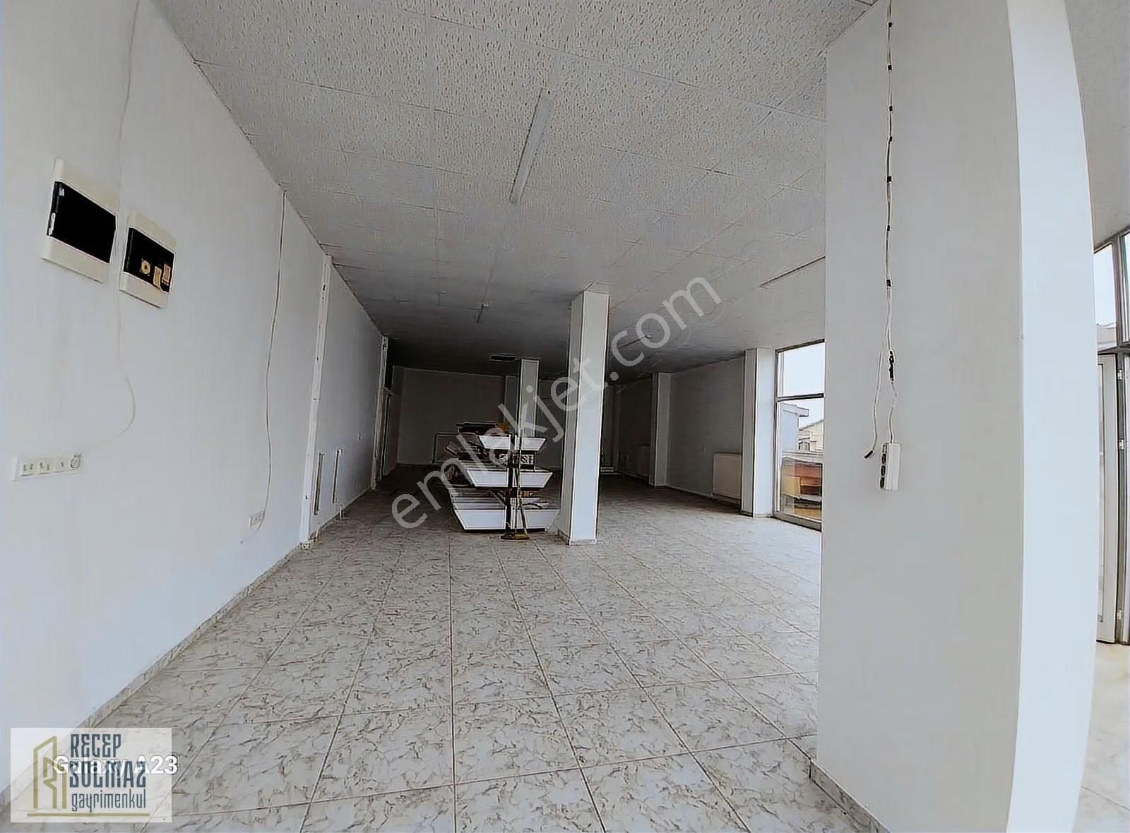 Abdürreşit Caddesinde Satılık 120m2 Köşe Dükkan Caddeye Cepheli - Görsel 20