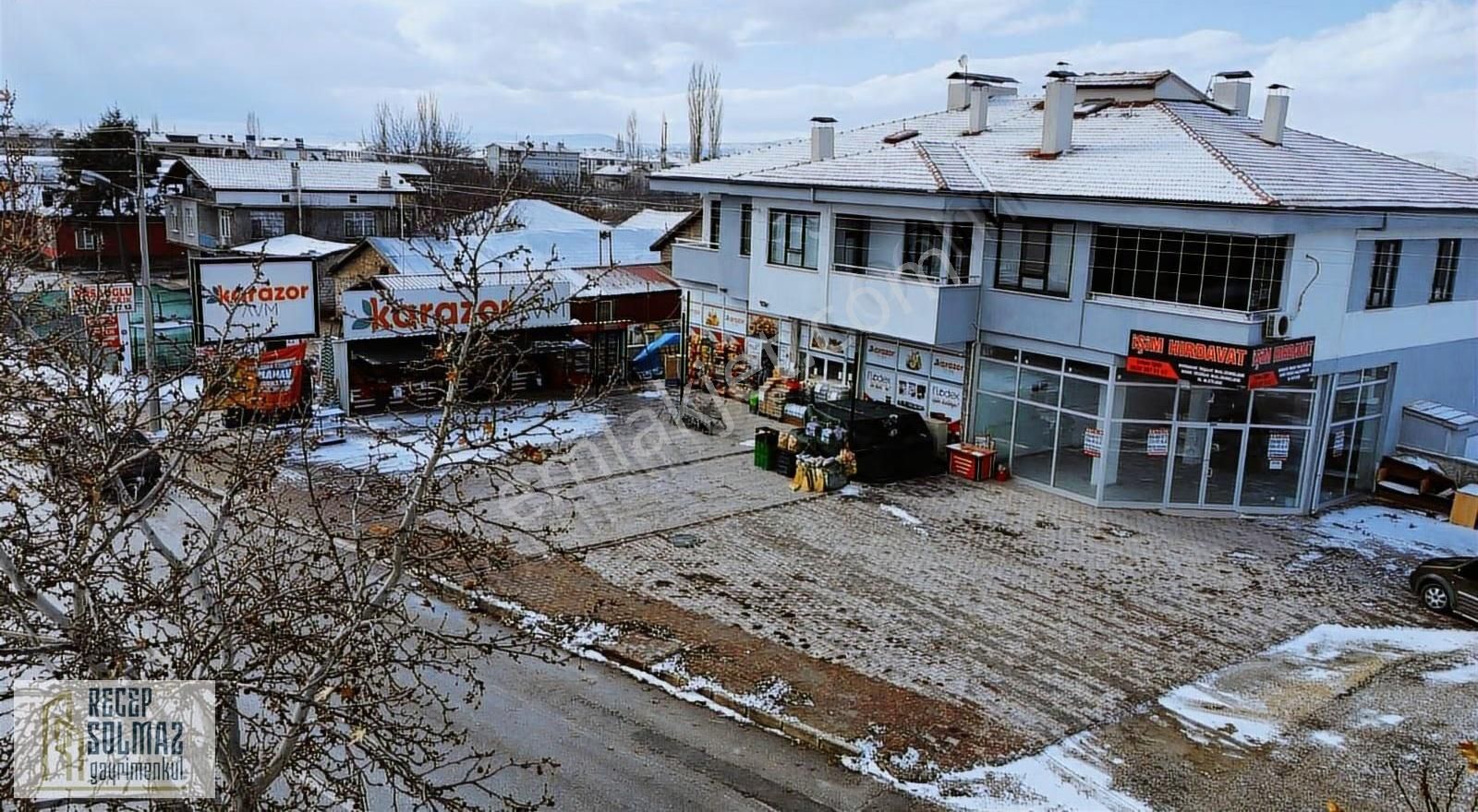 Abdürreşit Caddesinde Satılık 120m2 Köşe Dükkan Caddeye Cepheli - Görsel 7