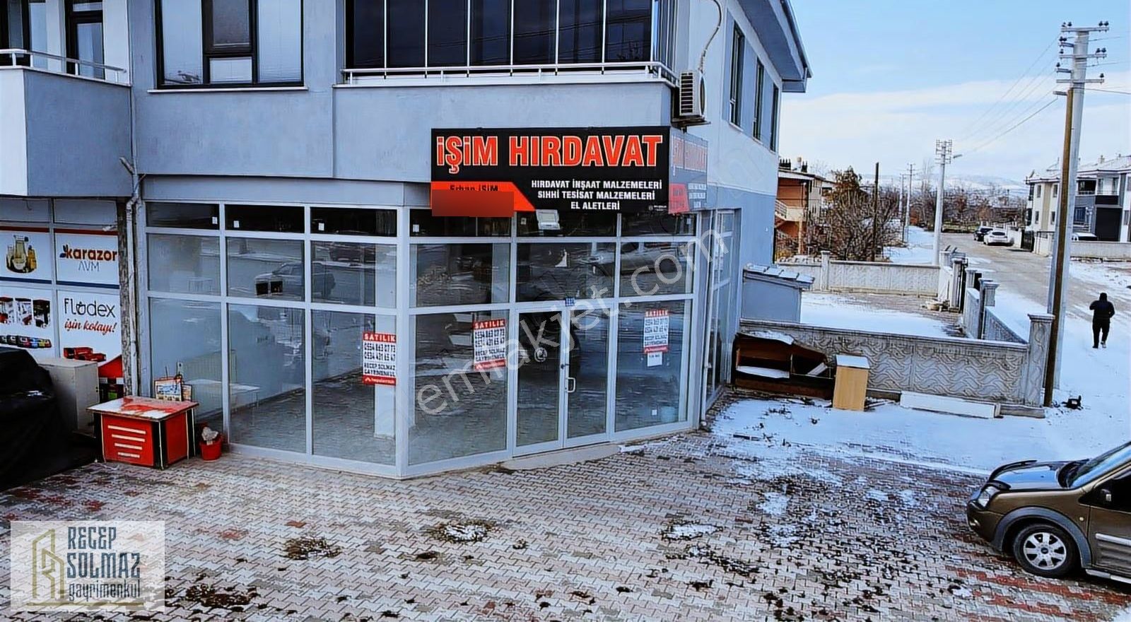 Abdürreşit Caddesinde Satılık 120m2 Köşe Dükkan Caddeye Cepheli - Görsel 3