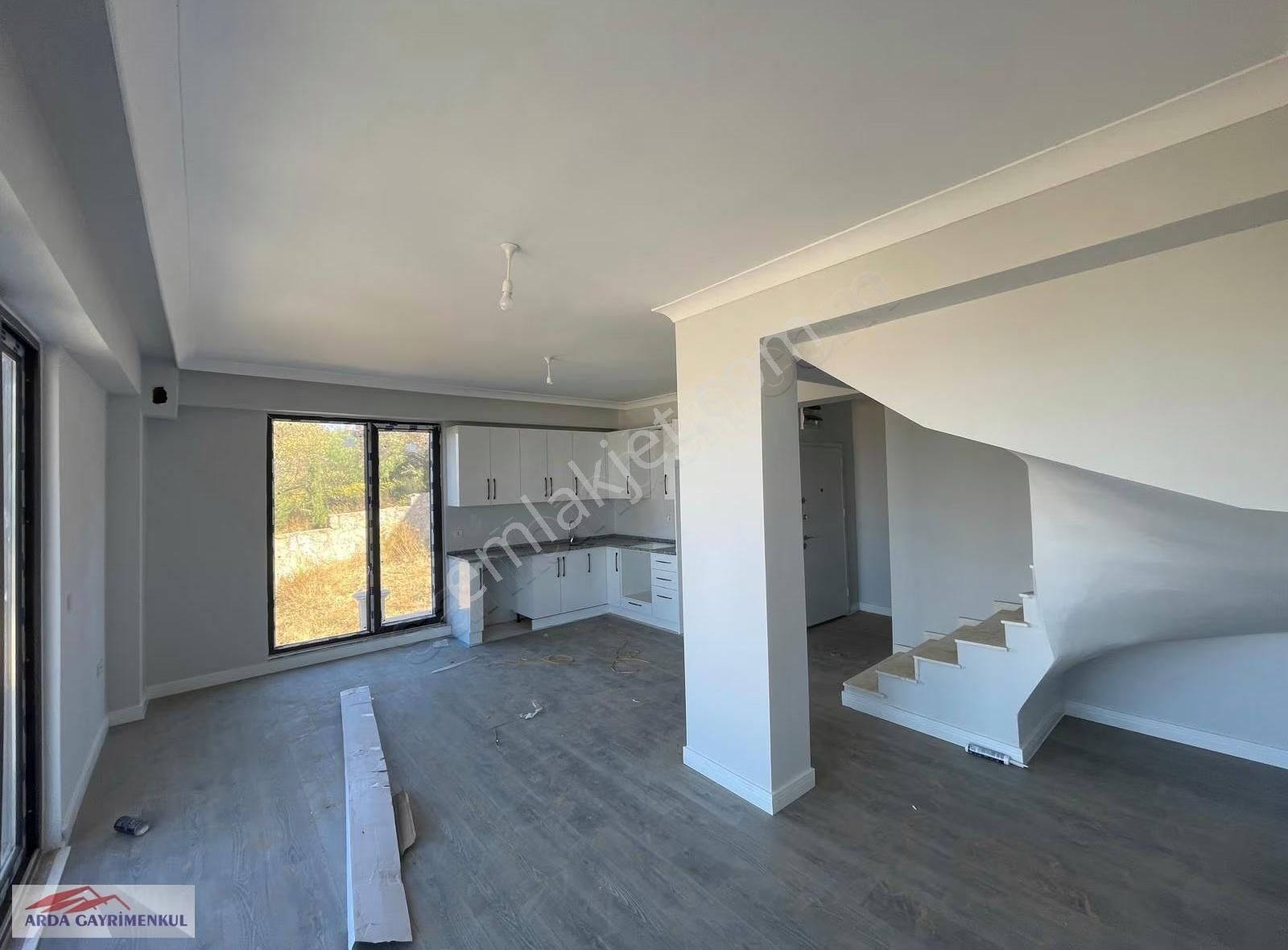 Blıkesir Gömeç Karaağaç Da 3 Katlı Sıfır Satılık Villa - Görsel 9