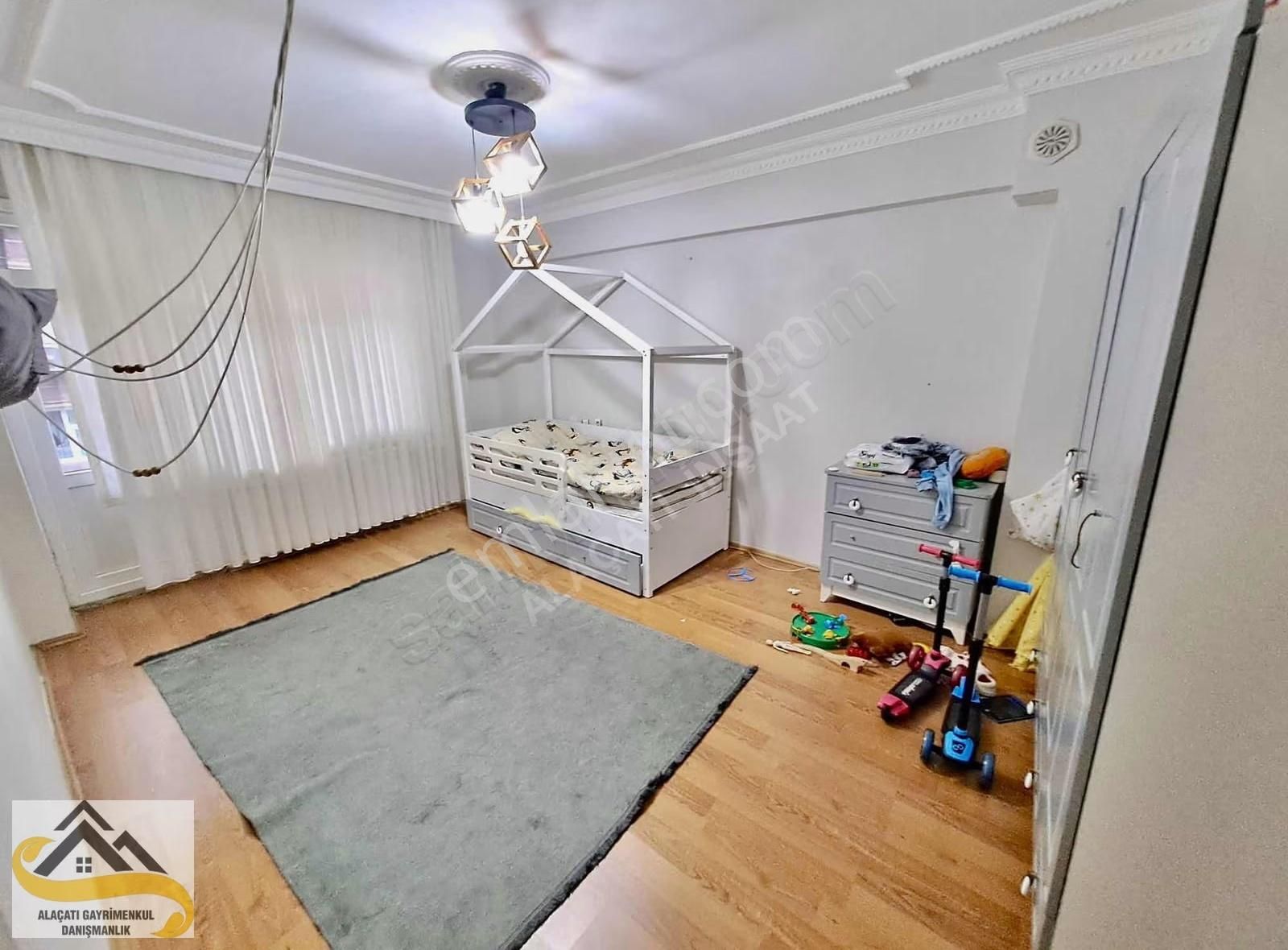 Alaçatı Dan Güzel Konumda Güzel 120 M2 3+1 2.kat 18 Yaş Daire - Görsel 12