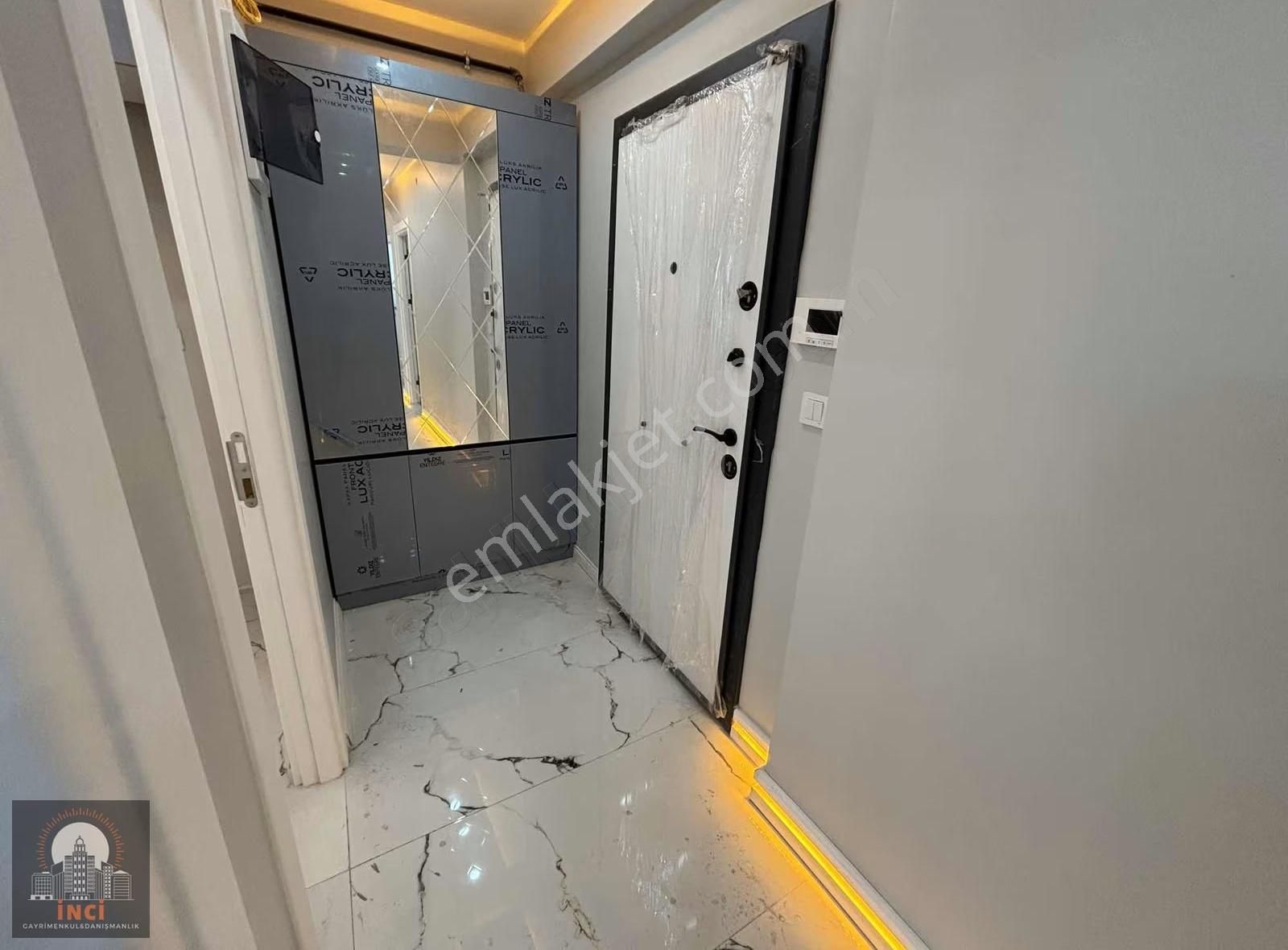 Yenimahalle Yürüğüş Yolunda Lüx Daireler İçin İletişime