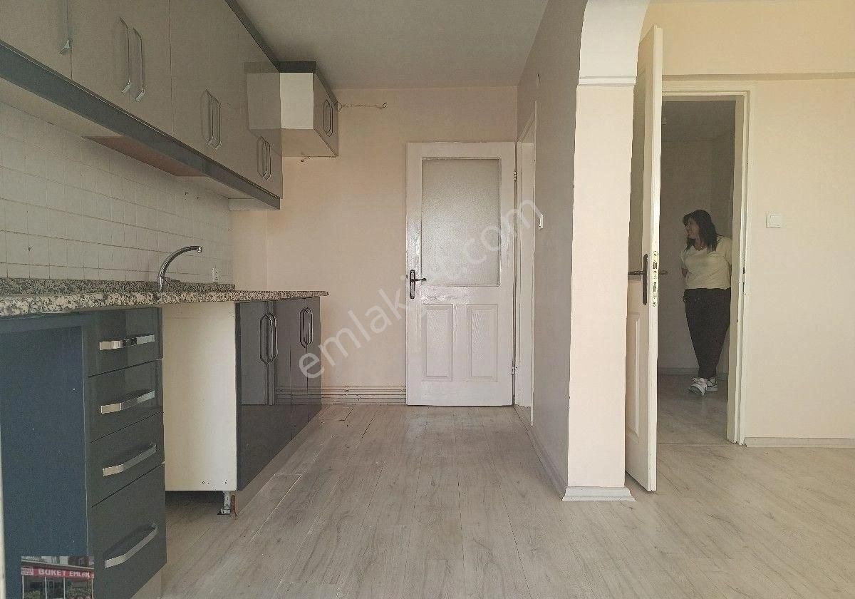 Buket Emlaktan Kiralık 3+1 Daire Ara Kat Doğalgazlı Ebeveyn Banyolu Kilerli Asansörlü - Görsel 33