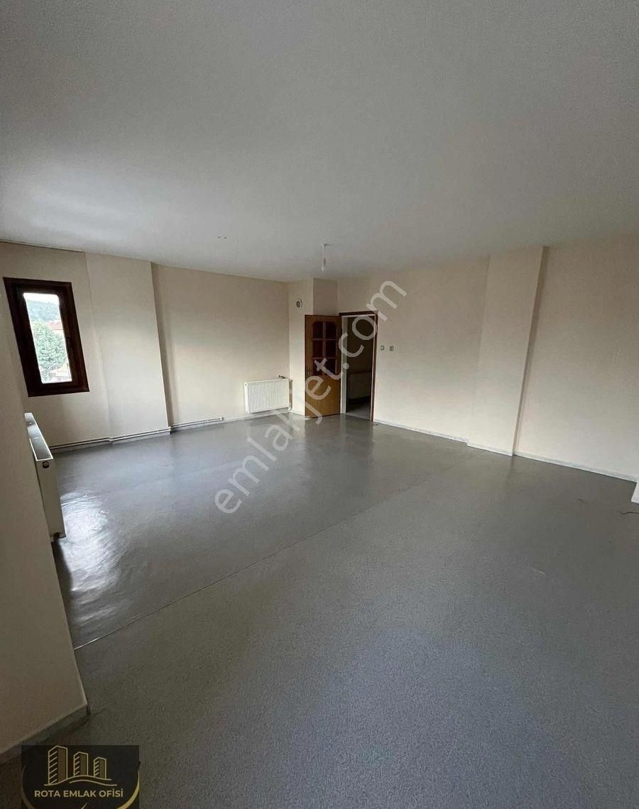 Merkezi Konumda Kiralık 3+1 Daire - Görsel 10