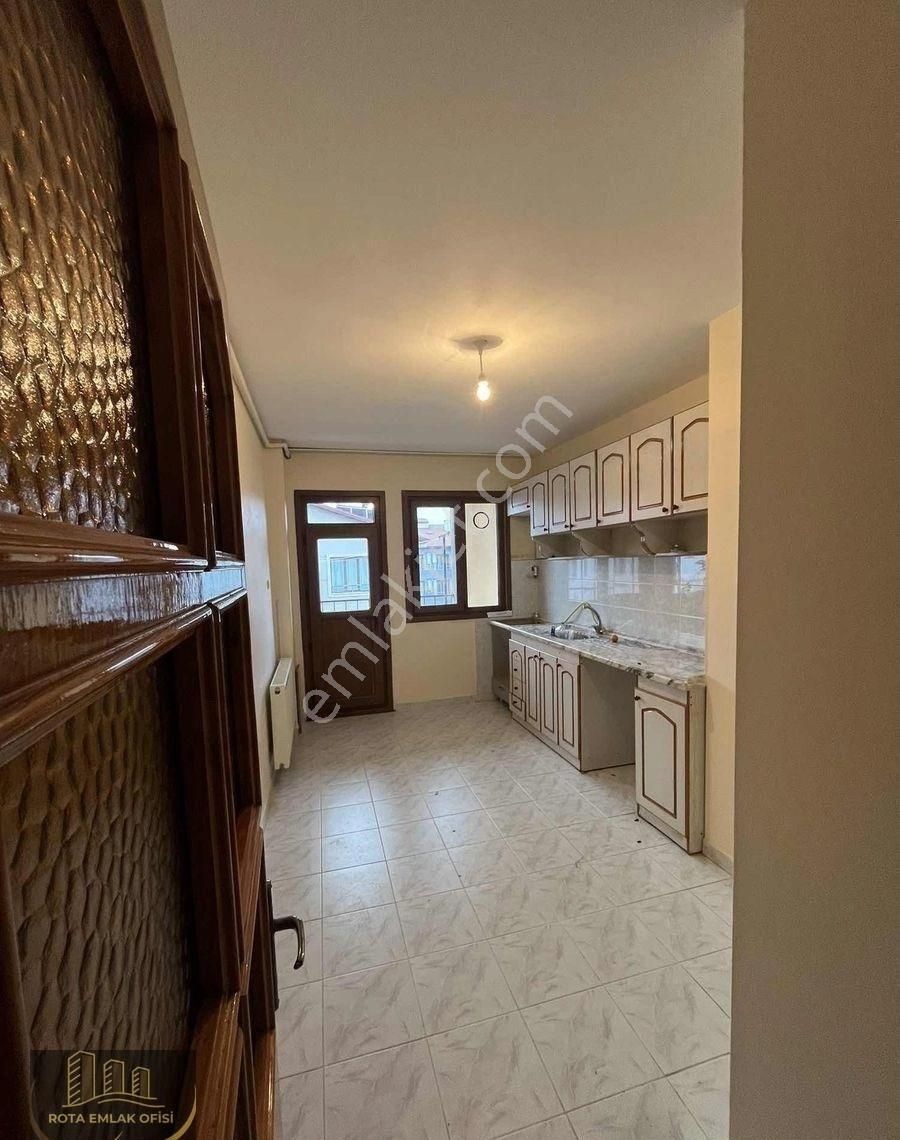 Merkezi Konumda Kiralık 3+1 Daire - Görsel 13