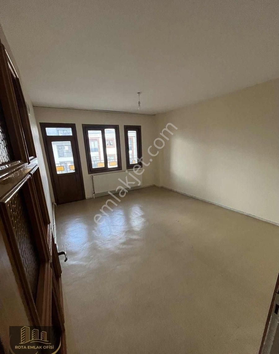 Merkezi Konumda Kiralık 3+1 Daire - Görsel 6