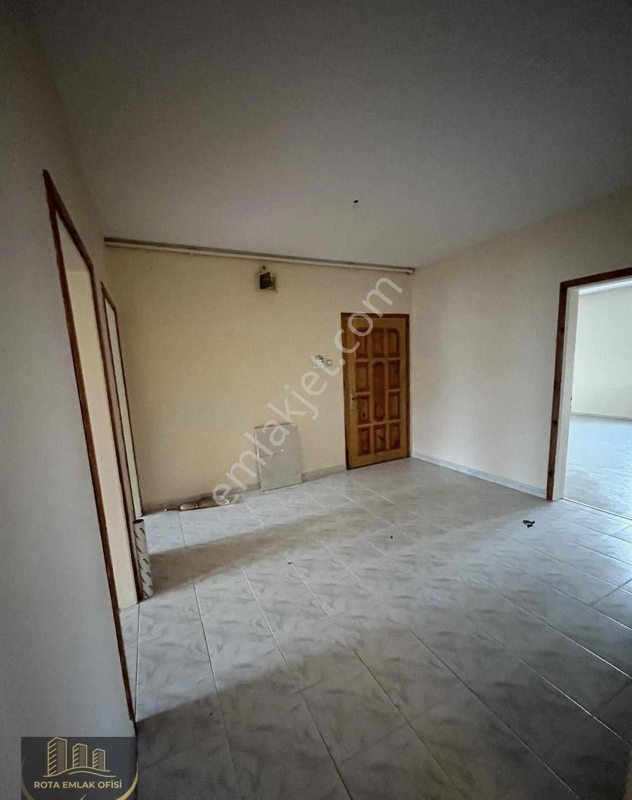 Merkezi Konumda Kiralık 3+1 Daire - Görsel 9