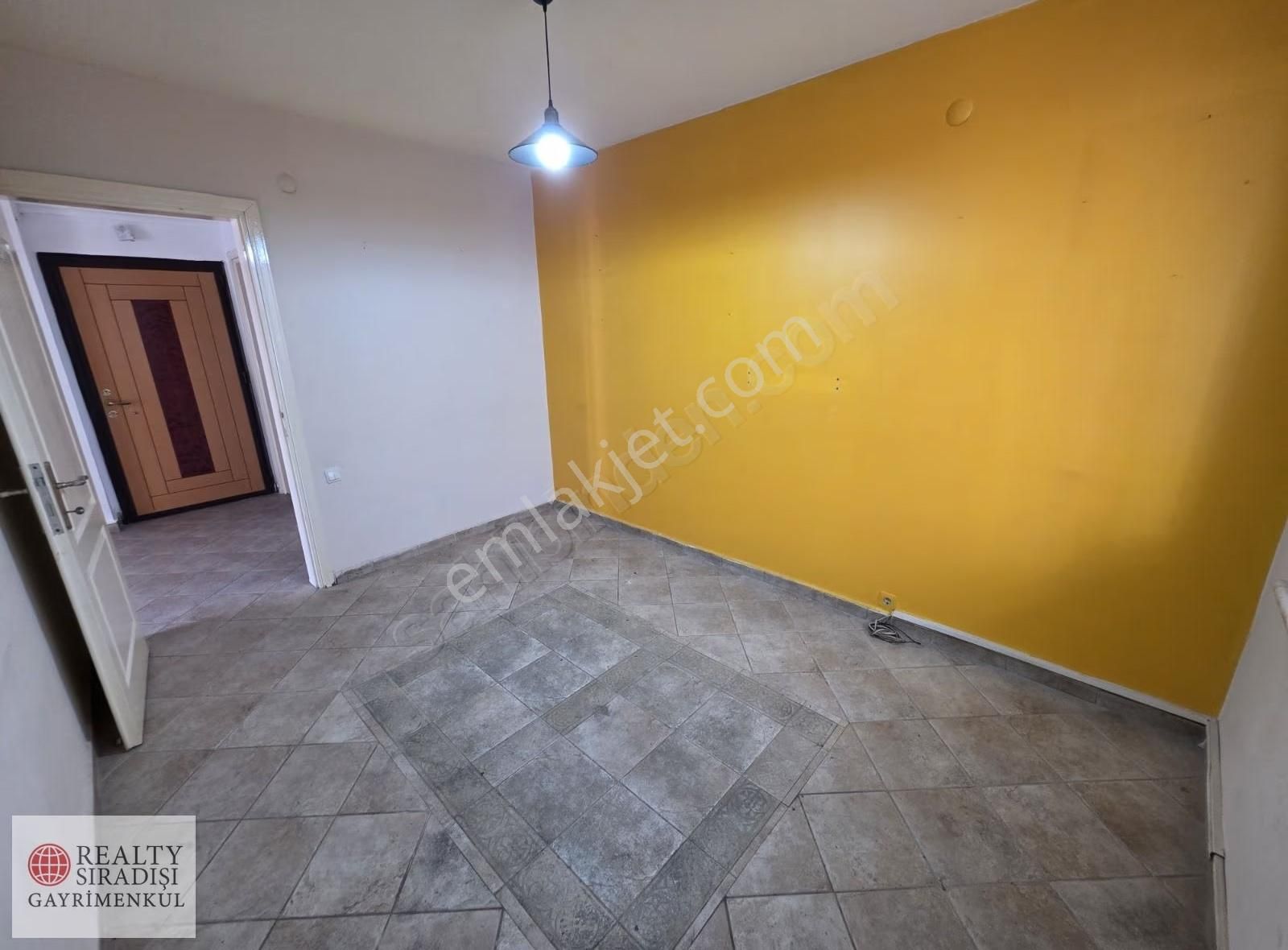 Güllük Cadde Üzeri 2+1 Kiralık Ofis - Görsel 2