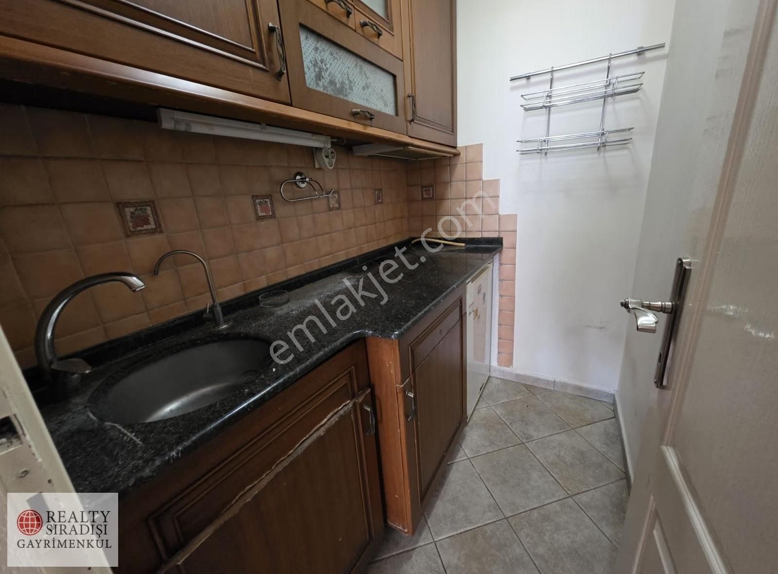 Güllük Cadde Üzeri 2+1 Kiralık Ofis - Görsel 14