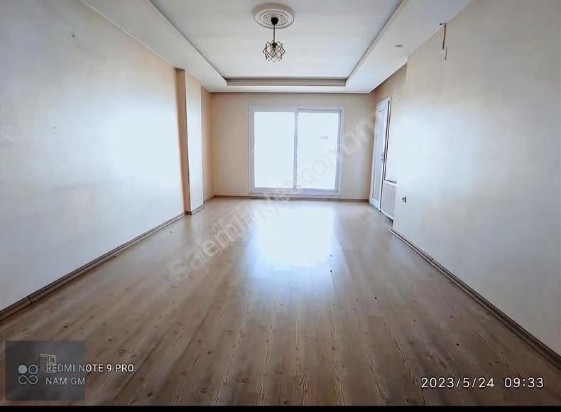 Akdeniz Yeni Mahallede Toraman Gayrimenkulden Kiralık Daire - Görsel 8