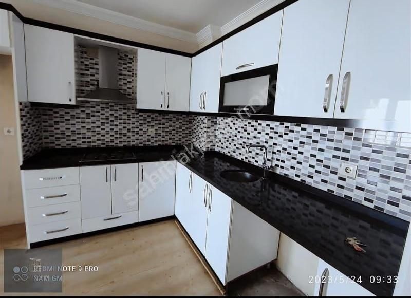 Akdeniz Yeni Mahallede Toraman Gayrimenkulden Kiralık Daire - Görsel 12