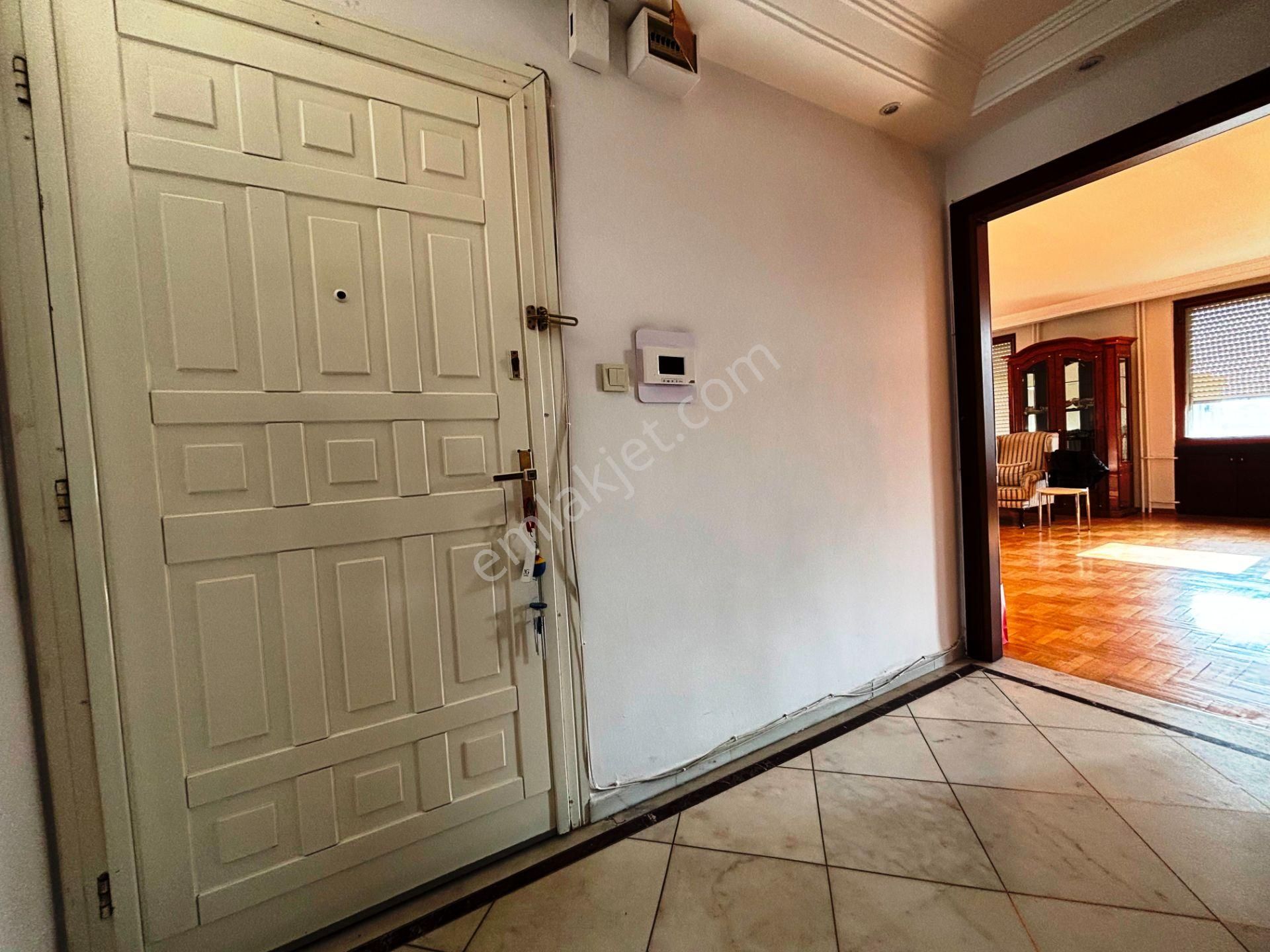 Ş.bakkal Bağdat'a 1.paralel 180m2 Ebeveynli 10.kat Kiralık 4+1 - Görsel 17