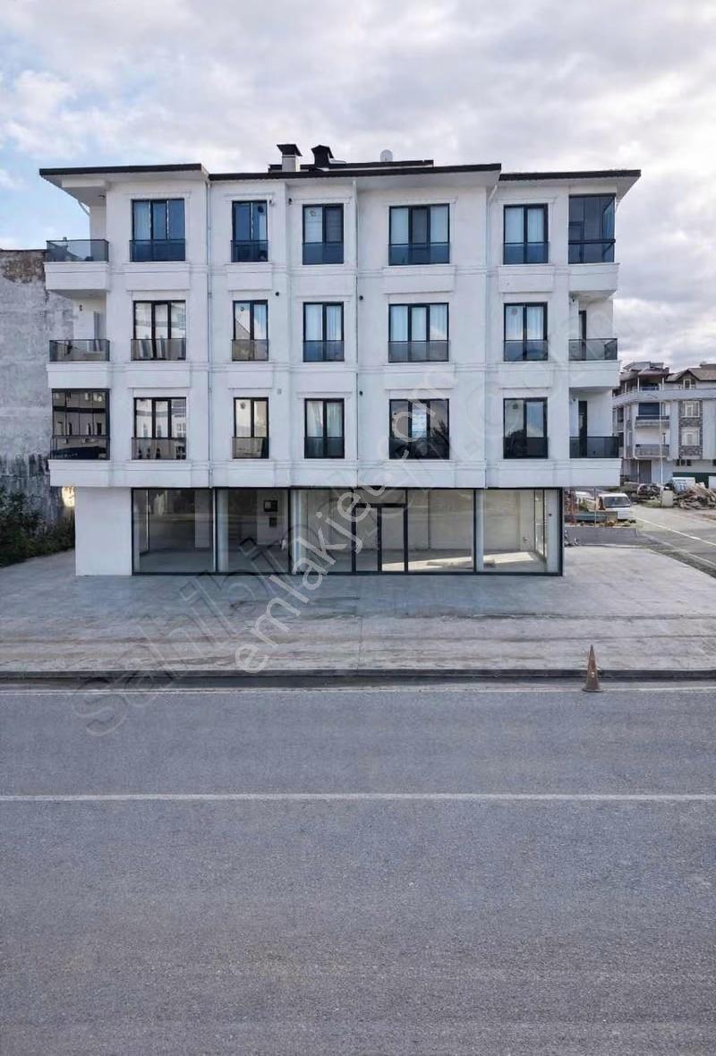 Genesis Emlaktan Cumhuriyet Mah 3 Cepheli 516 M2 Satılık İş Yeri
