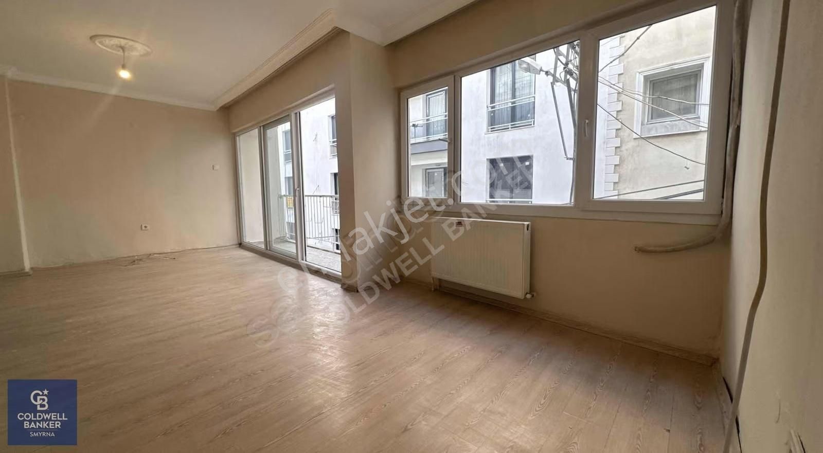 Küçükyalıda Tadilatlı Doğalgazlı 3+1 Daire - Görsel 23