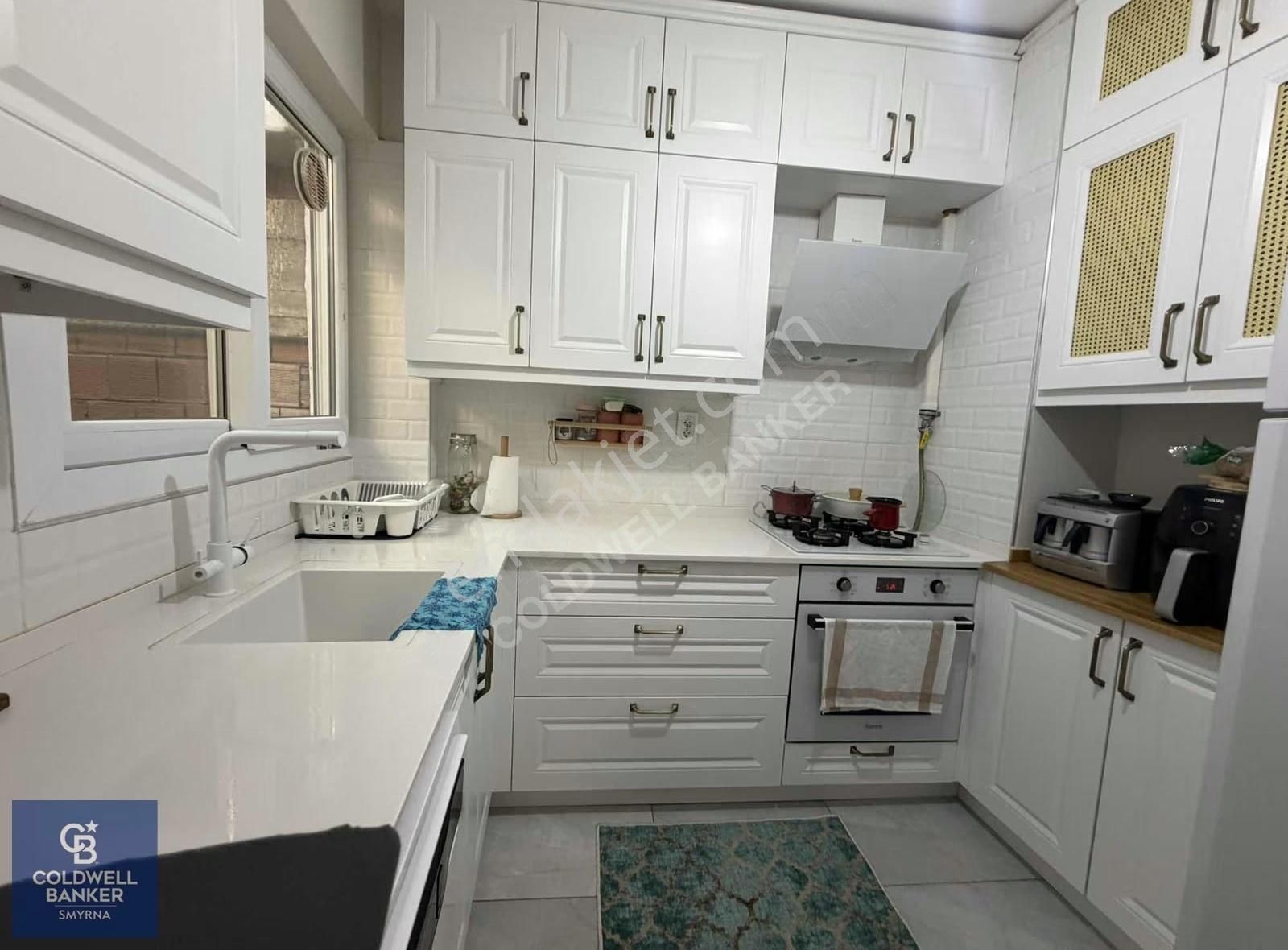 Güzelyalı Parkına 1 Dakika Komple Yenilenmiş Masrafsız 3+1 - Görsel 6