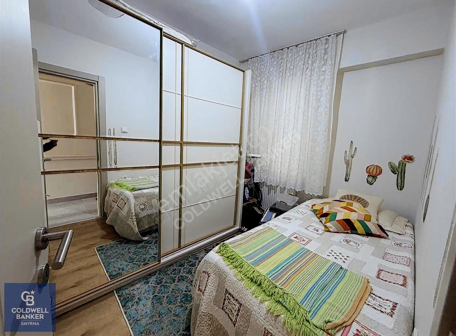 Güzelyalı Parkına 1 Dakika Komple Yenilenmiş Masrafsız 3+1 - Görsel 11