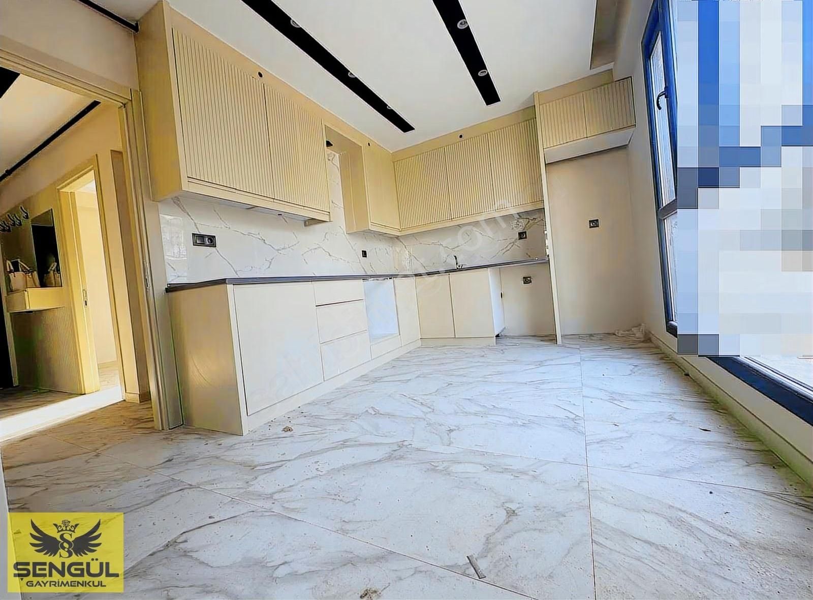 Şengül Gayrimenkul'den Önü Açık 2+1 Arakat Satılık Daire