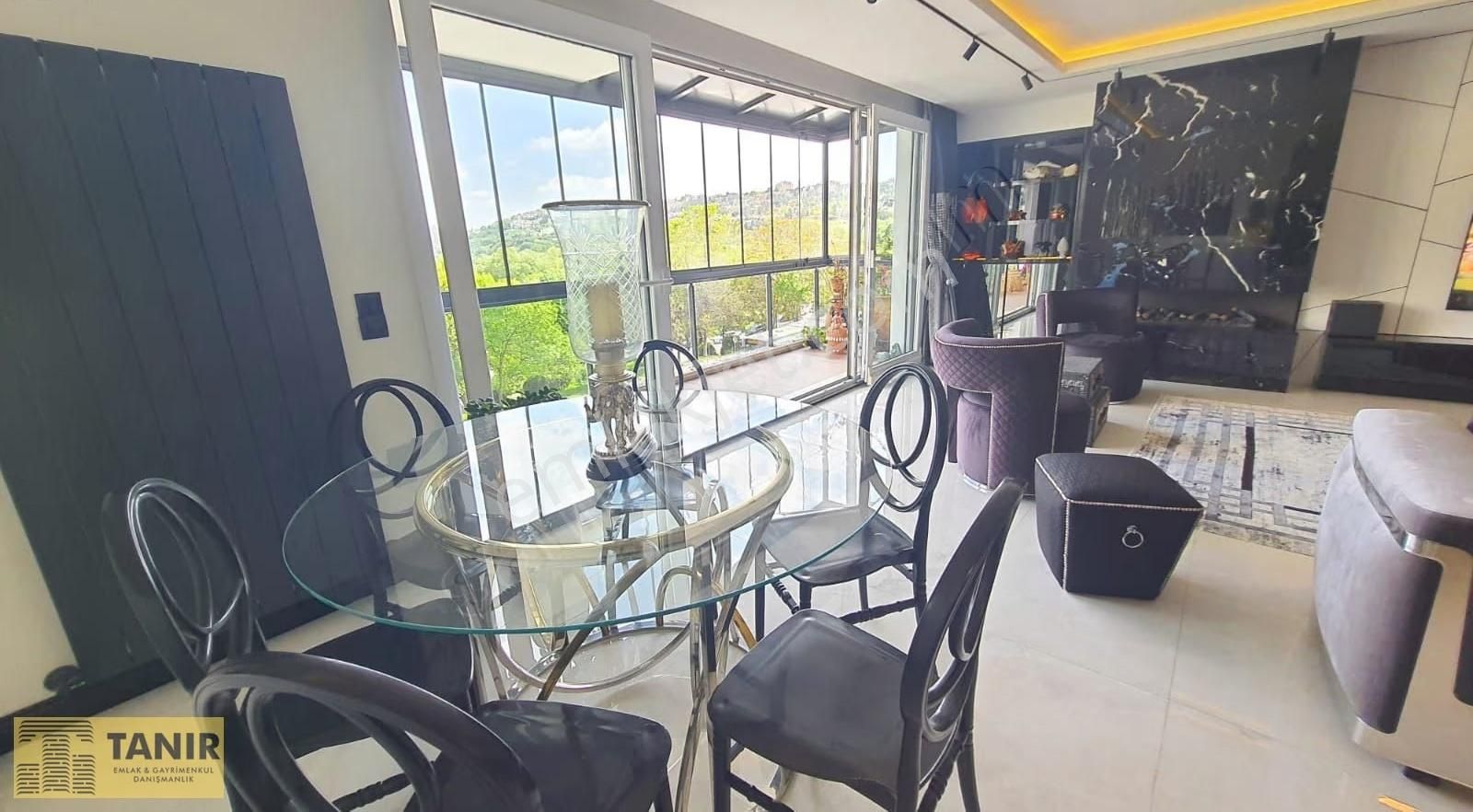 Bahçeşehir Gölet Manzaralı Full Tadilatlı 3+1 Satılık Köşe Daire - Görsel 3