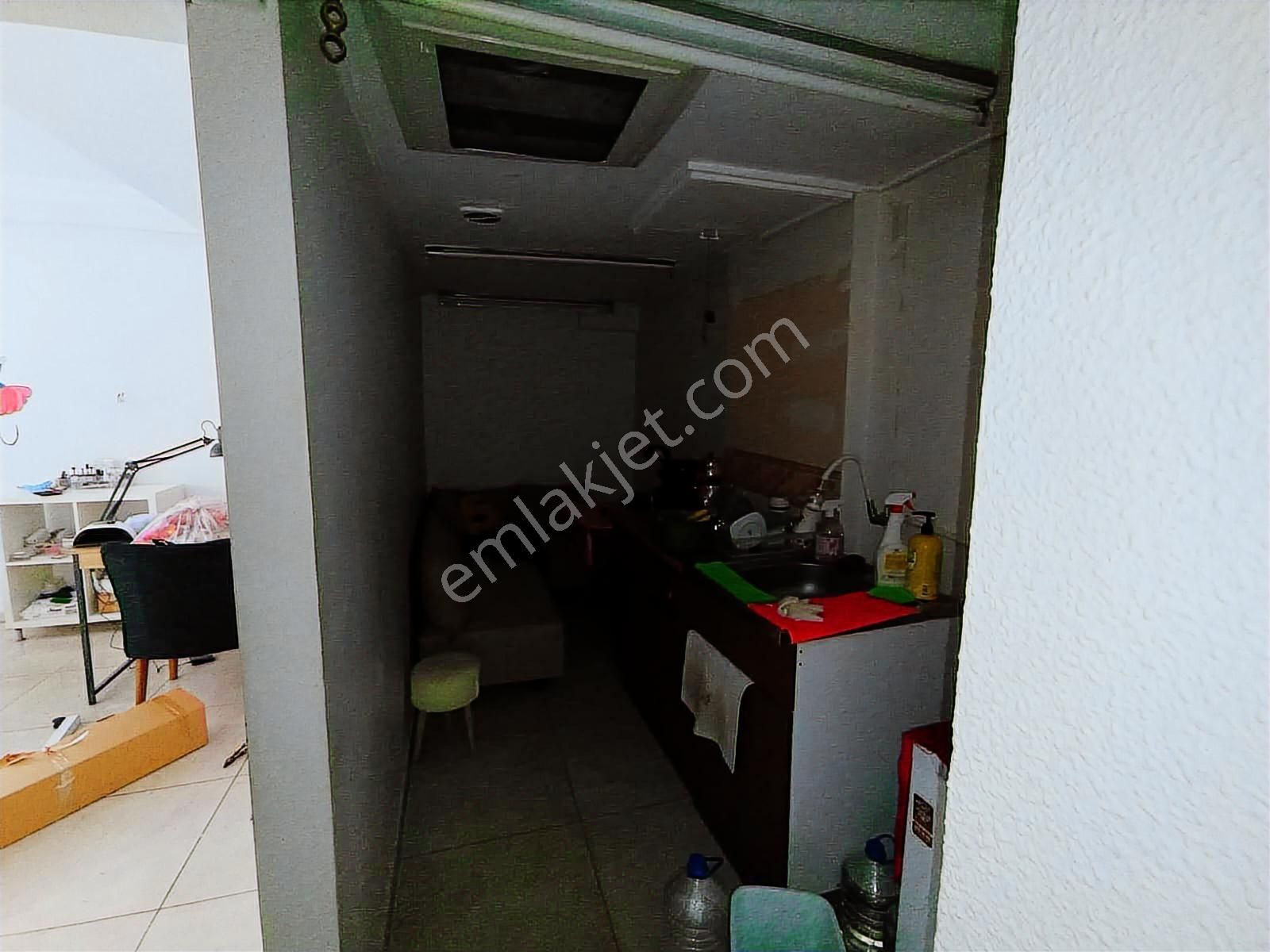 Göztepe 32 M2 Mutfak Wc Mevcut Kiralık Dükkan&mağaza - Görsel 4