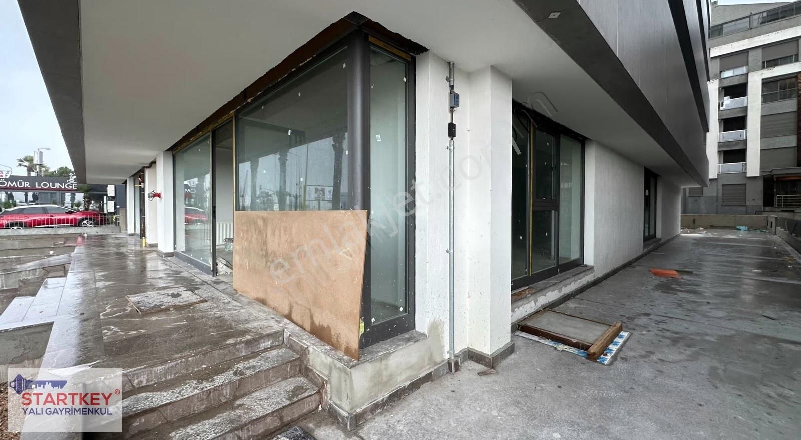 Karşıyaka Yalı Bulvarında Deniz Manzaralı Kiralık Sıfır Dükkan - Görsel 7