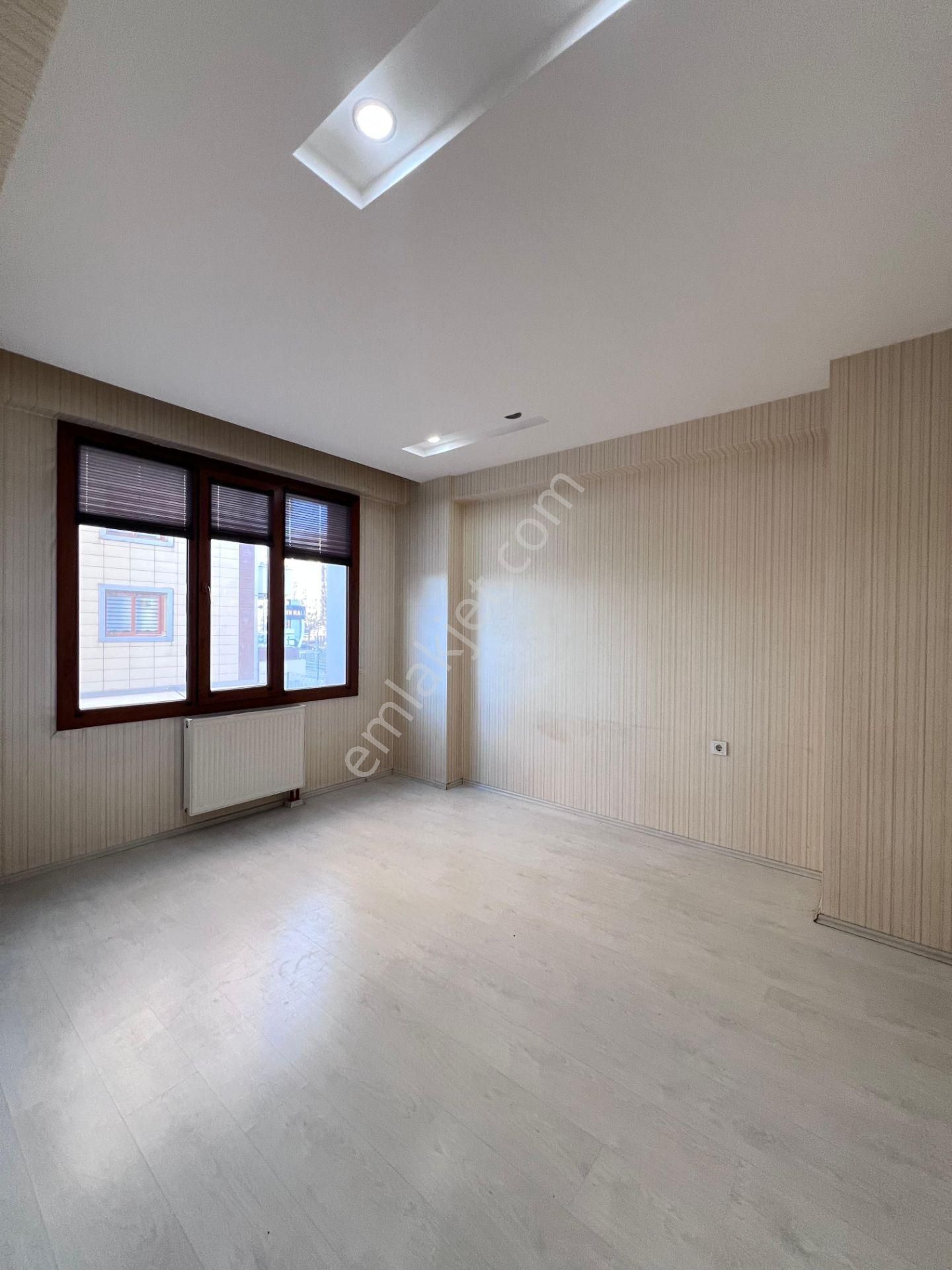 Makro Life Gayimenkul'den 75'te 3+1 Büyüklüğünde Satılık 2+1 Fırsat Daire - Görsel 4