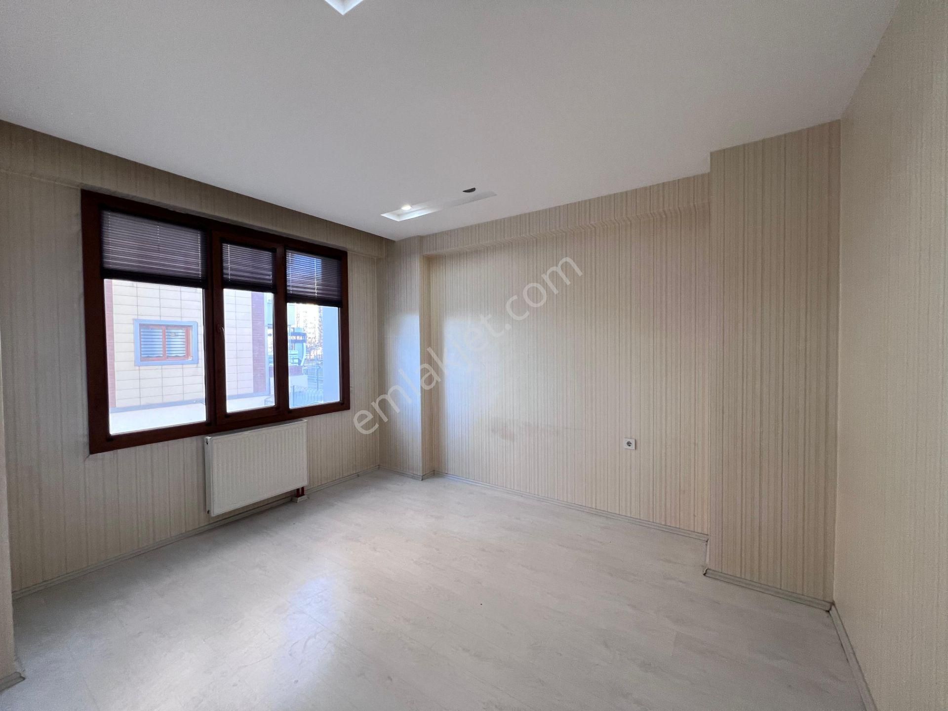 Makro Life Gayimenkul'den 75'te 3+1 Büyüklüğünde Satılık 2+1 Fırsat Daire - Görsel 3