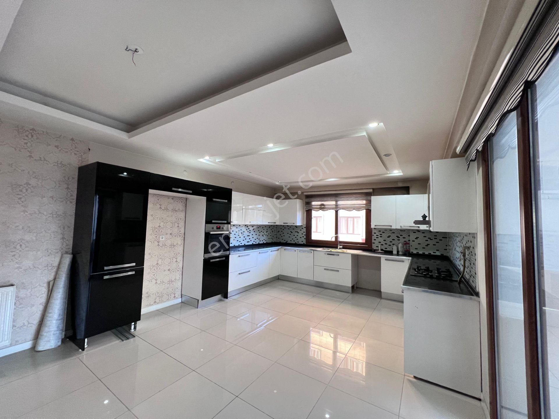 Makro Life Gayimenkul'den 75'te 3+1 Büyüklüğünde Satılık 2+1 Fırsat Daire - Görsel 15