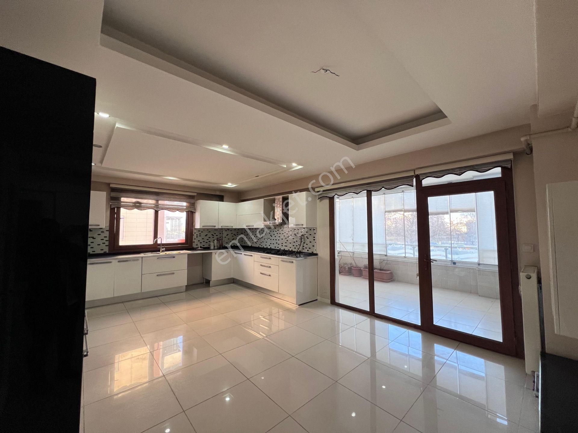 Makro Life Gayimenkul'den 75'te 3+1 Büyüklüğünde Satılık 2+1 Fırsat Daire - Görsel 17