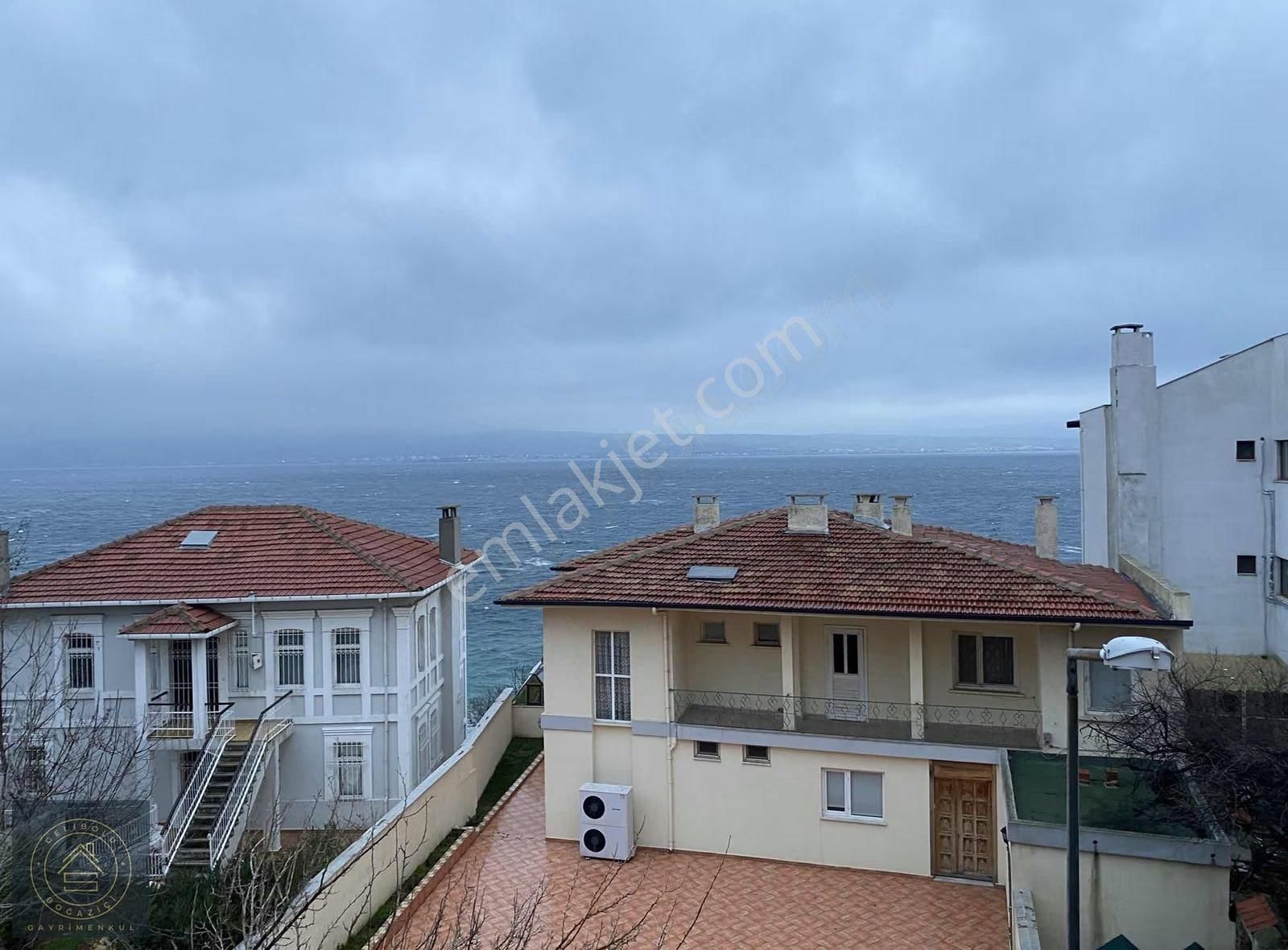 Hoca Hamza'da Deniz Manzaralı Kiralık Daire