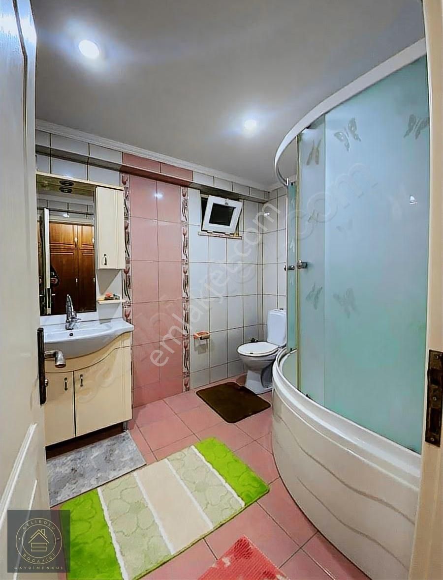Tuhsavul Caddesinde Deniz Manzaralı 140 M2 3+1 - Görsel 13