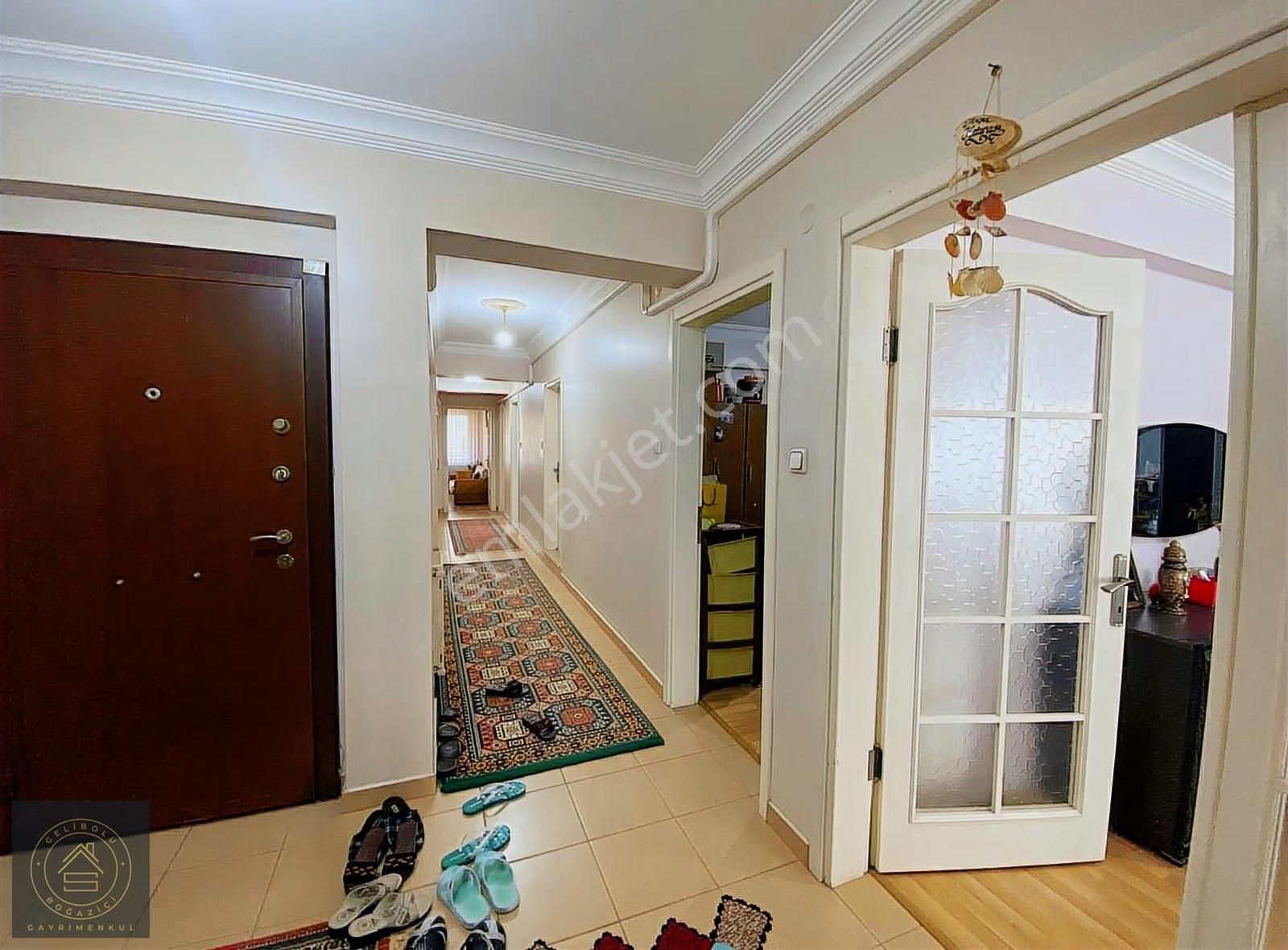 Tuhsavul Caddesinde Deniz Manzaralı 140 M2 3+1 - Görsel 18
