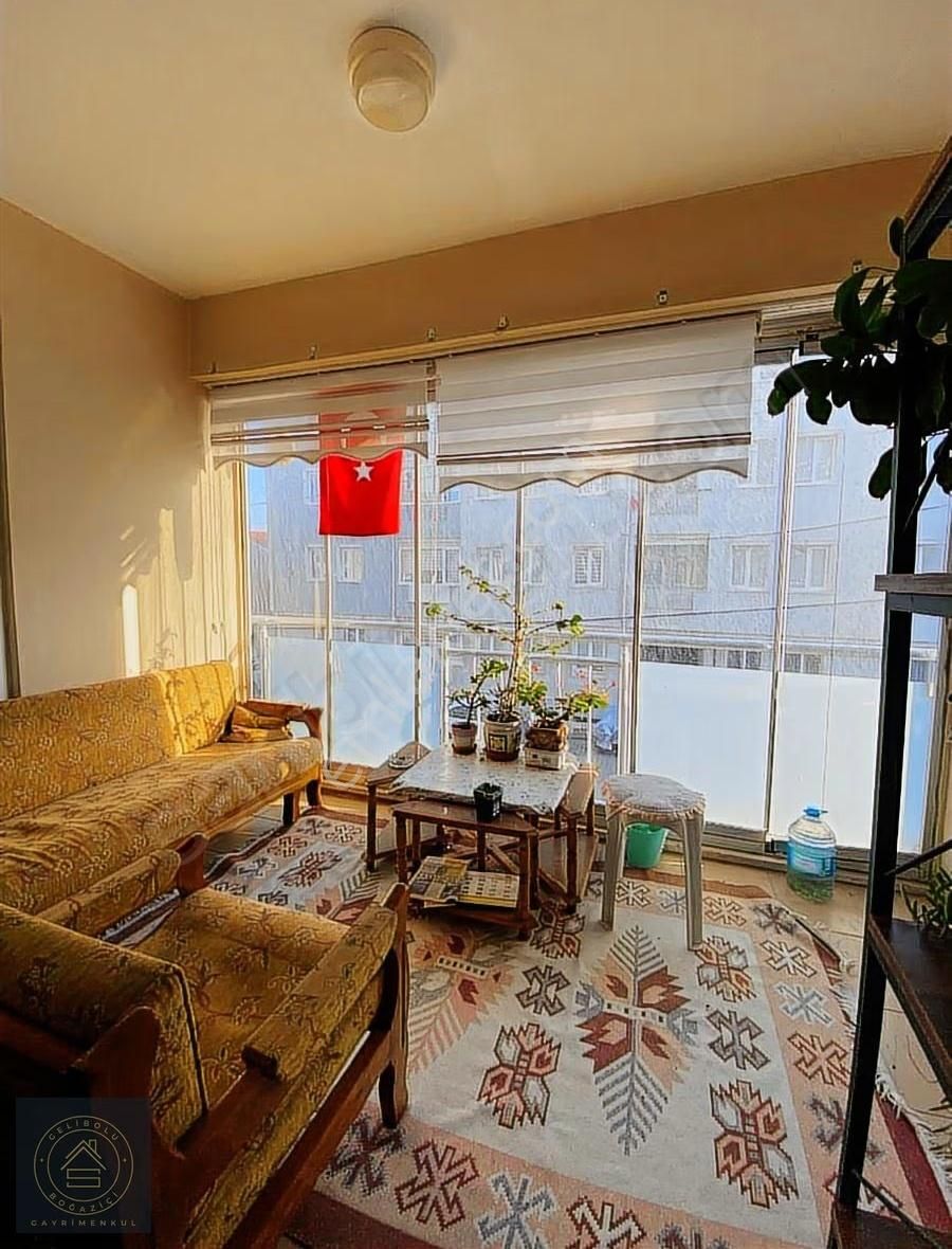 Tuhsavul Caddesinde Deniz Manzaralı 140 M2 3+1