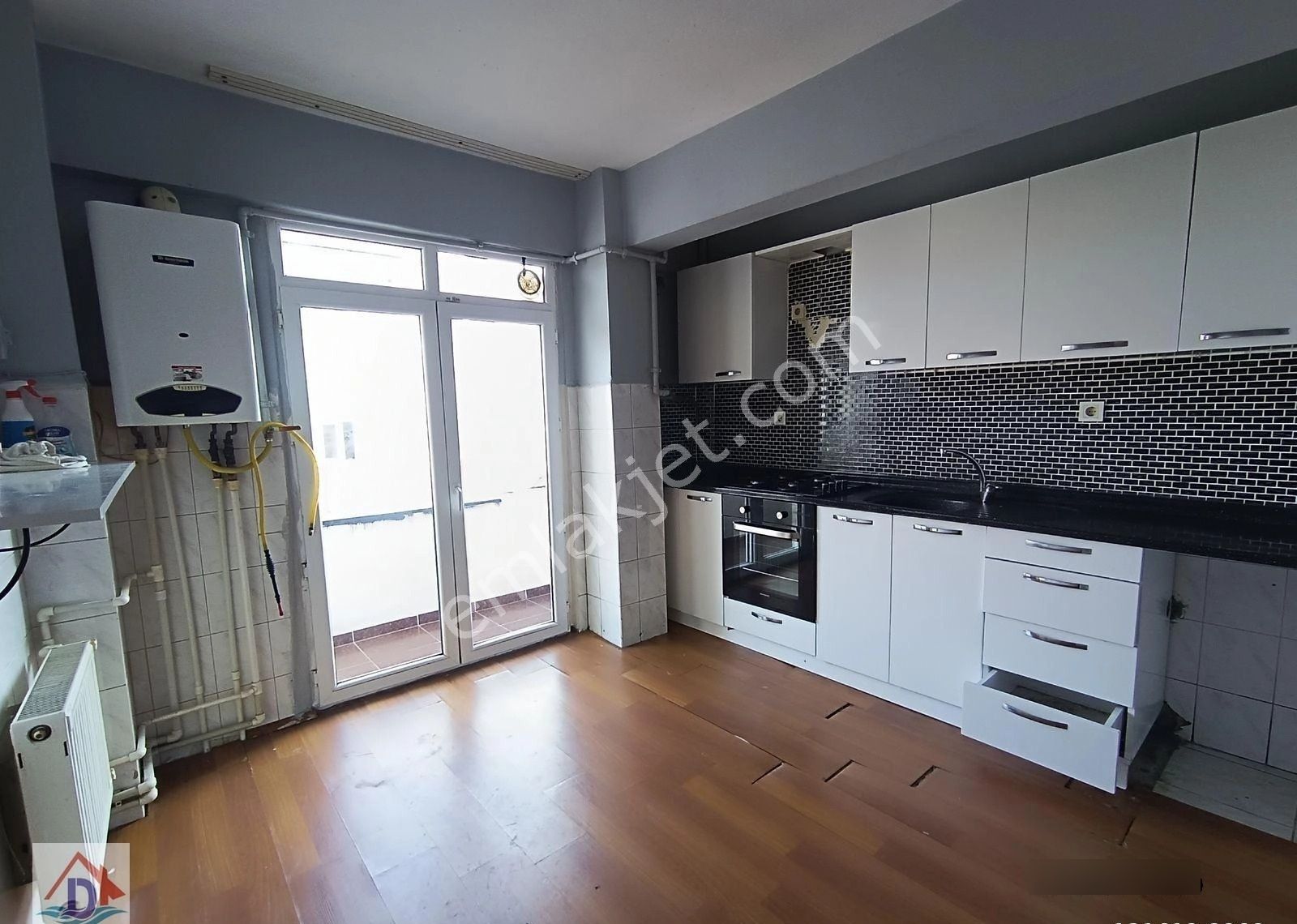 Üsk/yavuztürk Mah/2+1 Arakat Balkonlukiralık Daire - Görsel 3