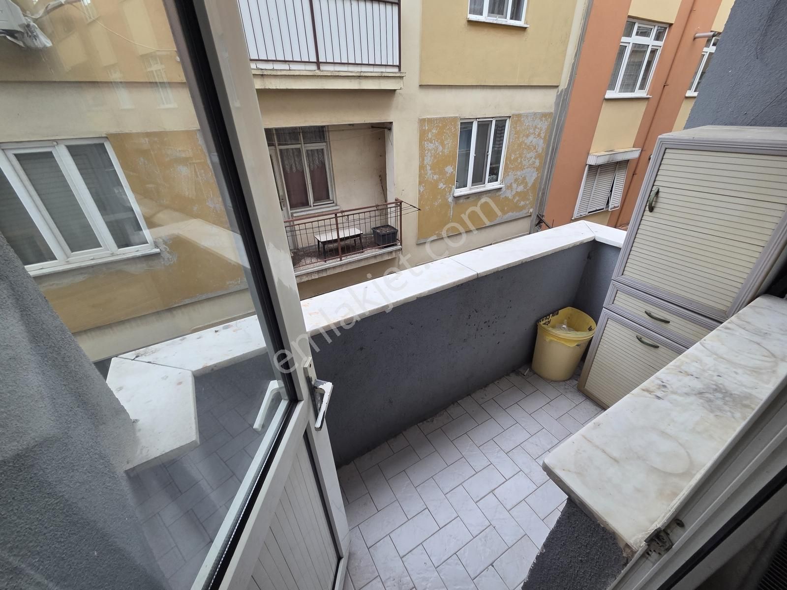 Mir'den Çarşı Merkezde 2+1 Arakat Kullanışlı Bakımlı Daire - Görsel 13