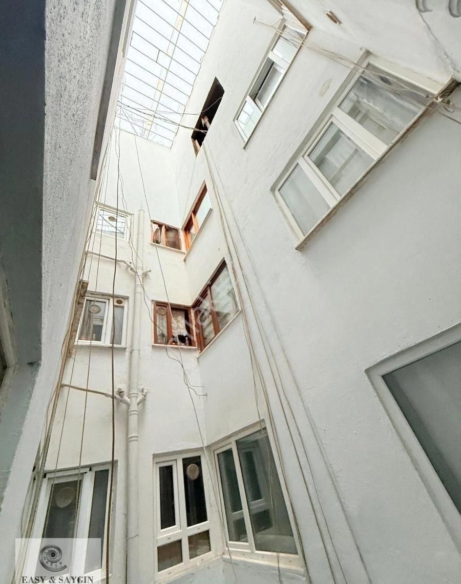 Cihangir Çukurcuma Da Kiralık 2+1 Balkonlu Daire Boş ***aydınlık - Görsel 2