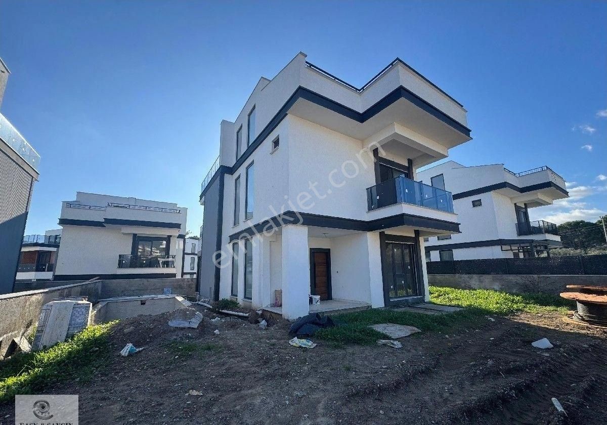 Teklifler Değerlendirilecek Bölgede Fiyatlar Yükselmeden Önce Bu Villayı Bugünden Ayırtın🍀