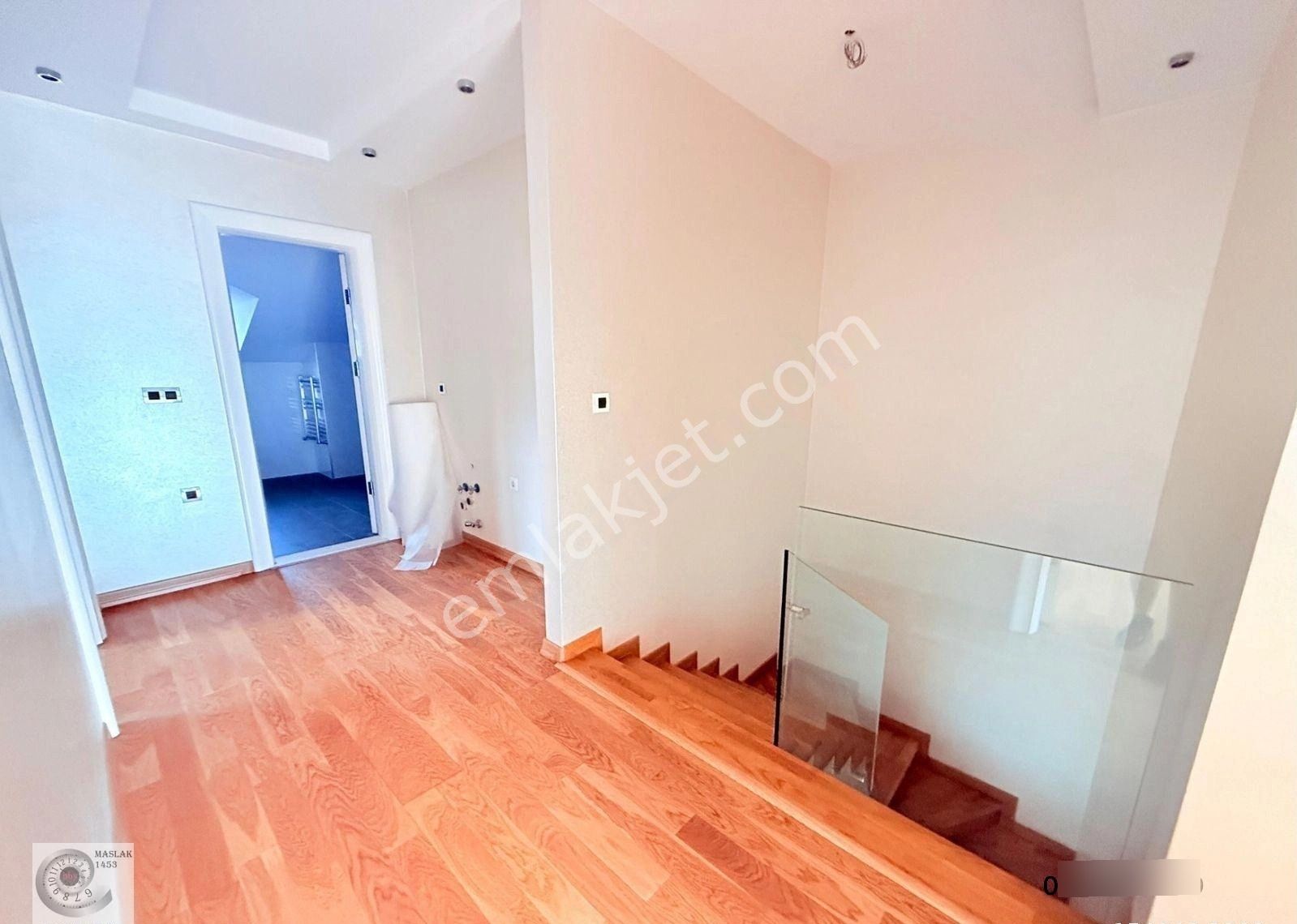 Erguvan Konaklarında 4+1 Satılık Çift Teraslı Havuzlu Villa - Görsel 34