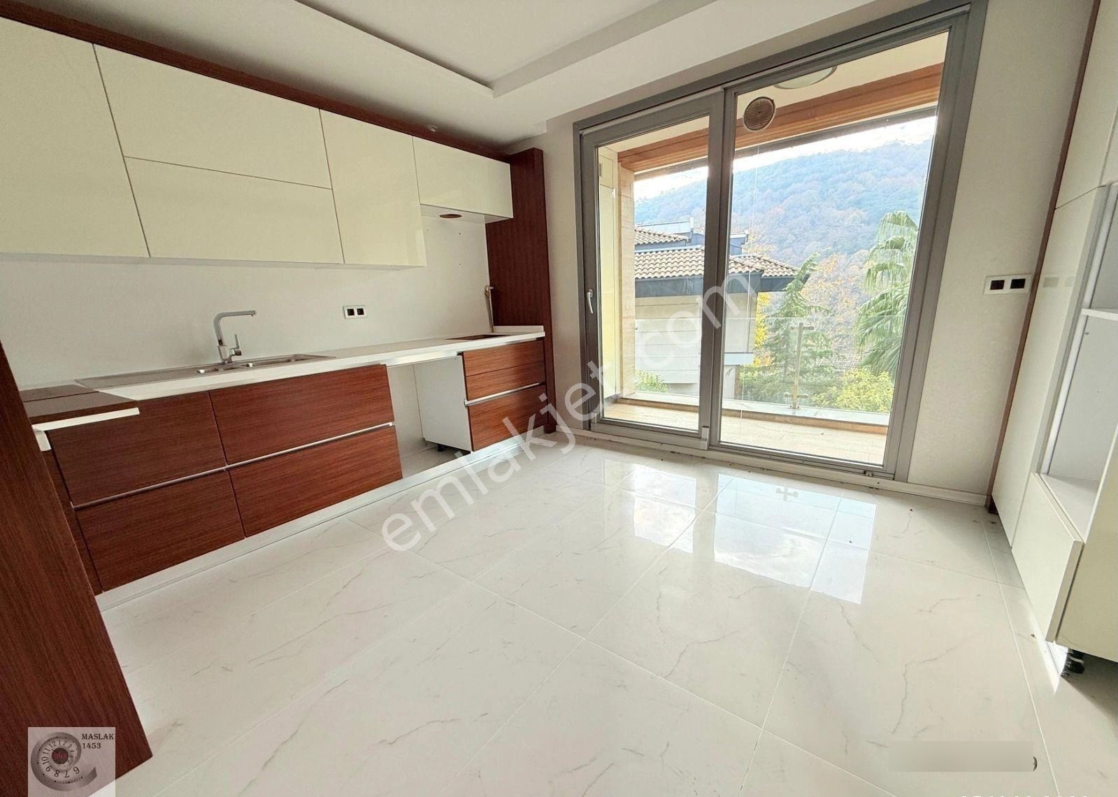 Erguvan Konaklarında 4+1 Satılık Çift Teraslı Havuzlu Villa - Görsel 20