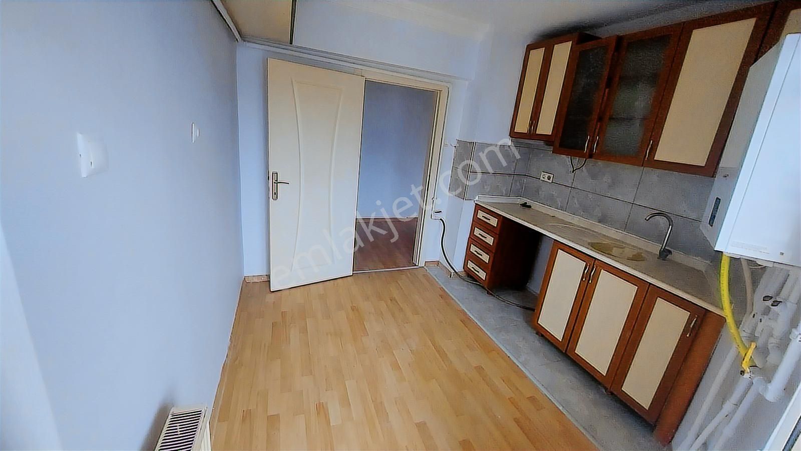 Sanatoryum Caddesi Yakını 3+1 Kiralık Daire