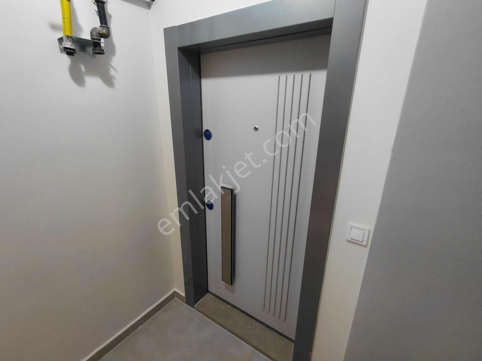 Çift Cepheli Geniş 2+1 Doğalgazlı Lüks Satılık Daire - Görsel 4