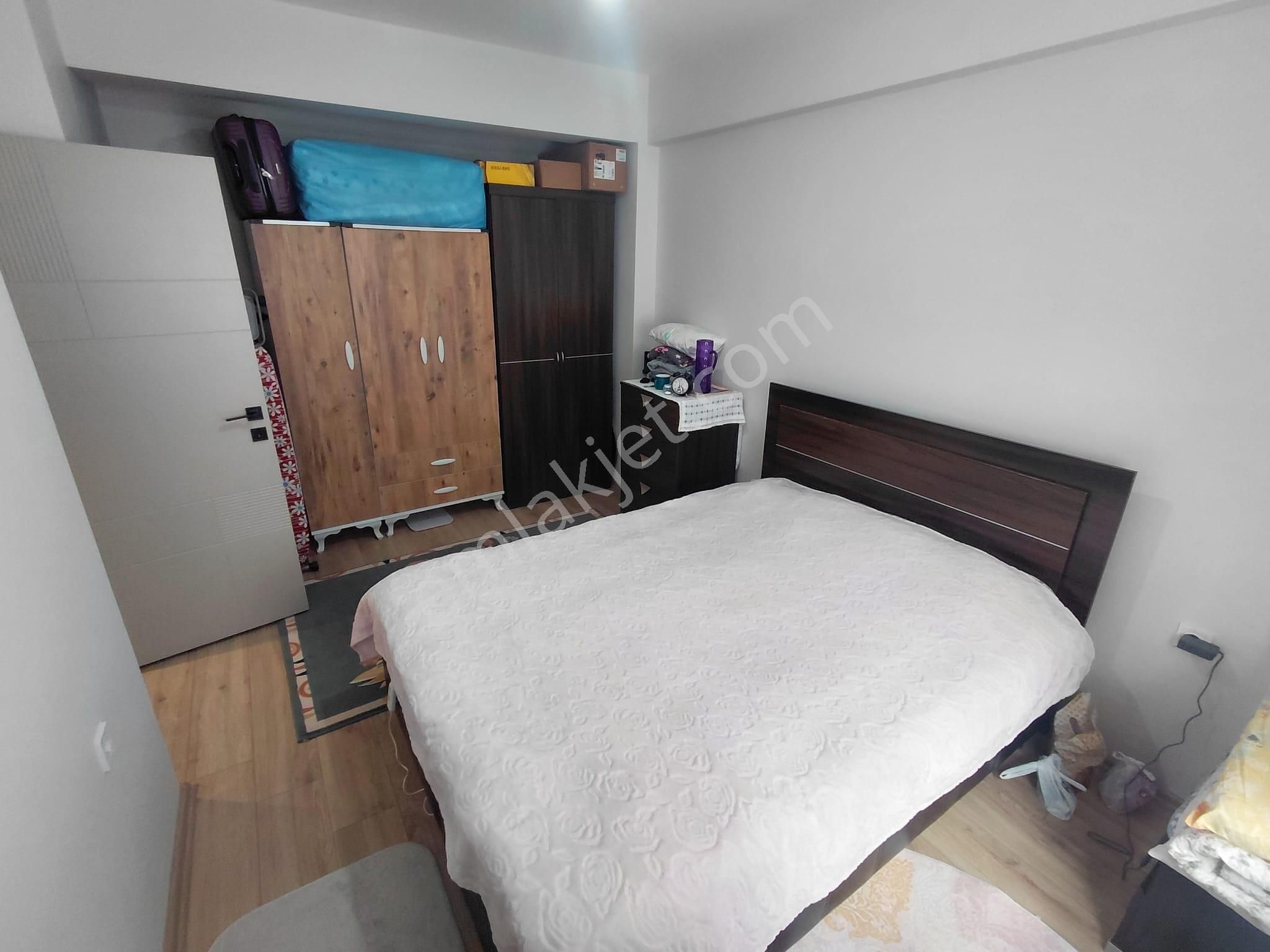 Çift Cepheli Geniş 2+1 Doğalgazlı Lüks Satılık Daire - Görsel 9