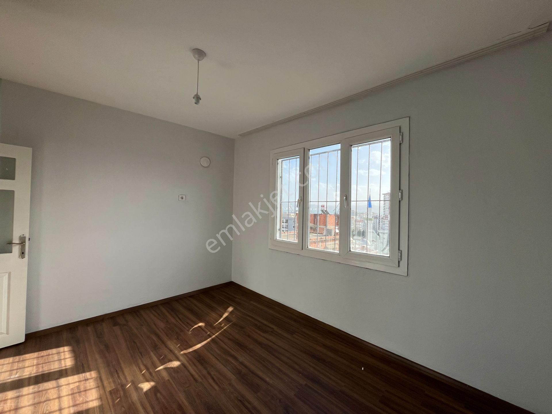 Gümüşpala'da Naldöken İzban Yakını Deniz Manzaralı 2+1 Kiralık Daire - Görsel 12