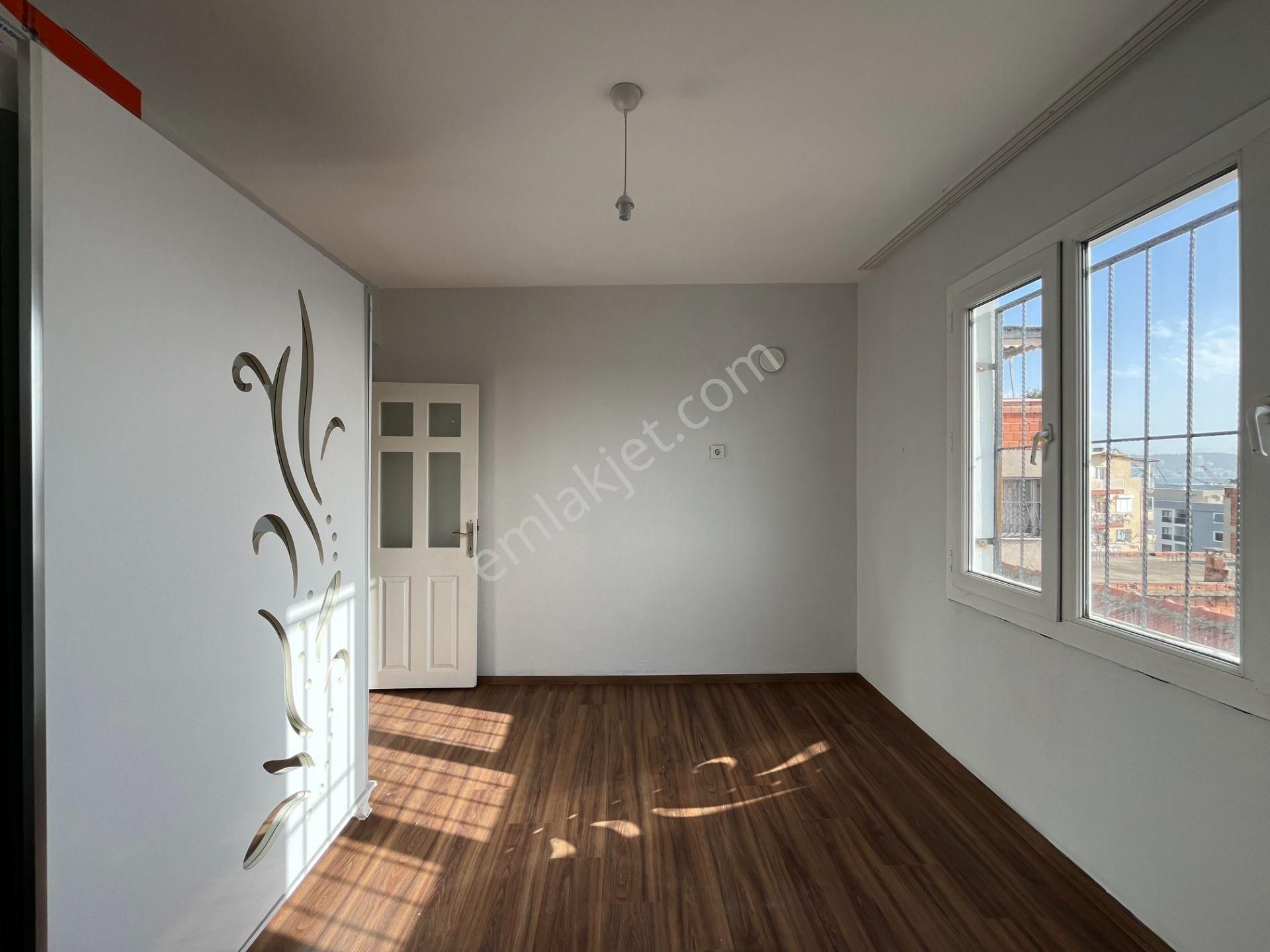 Gümüşpala'da Naldöken İzban Yakını Deniz Manzaralı 2+1 Kiralık Daire - Görsel 10