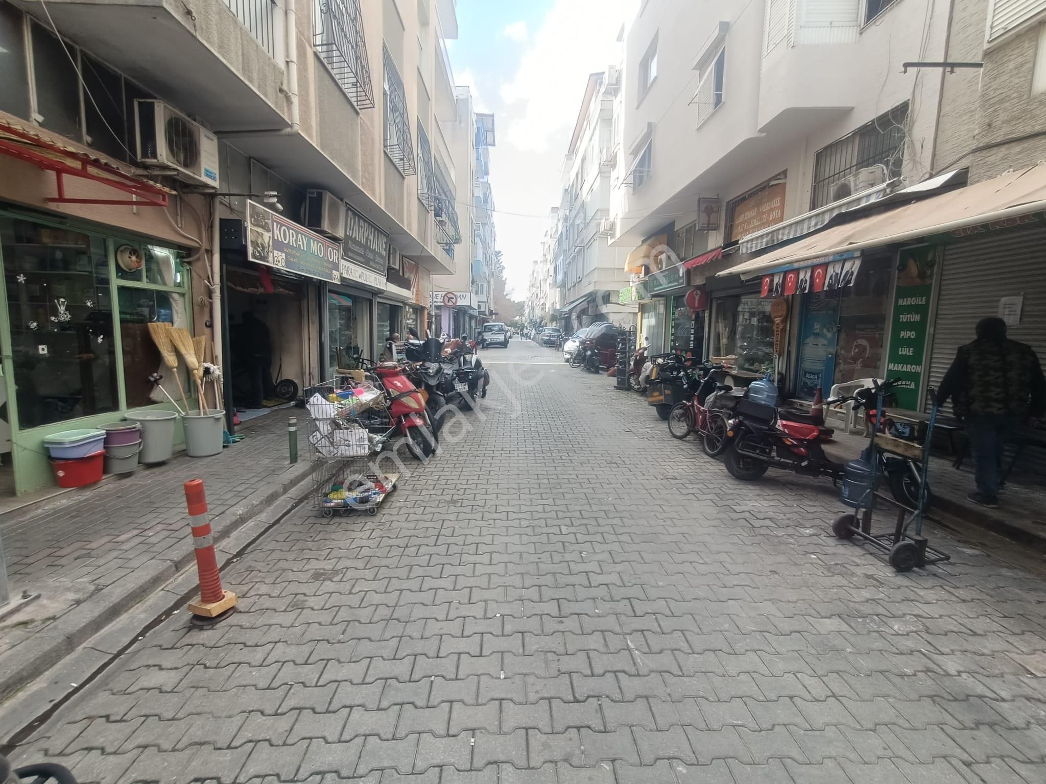 Karşıyaka Çarşı Yakını 20 M Wc Li Geniş Cepheli İşyeri - Görsel 2